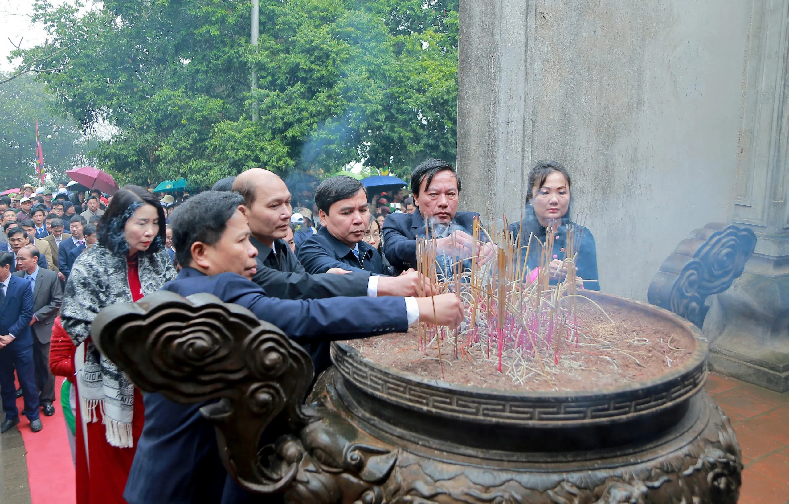 Huyện Thanh Thủy dâng hương tưởng niệm các Vua Hùng