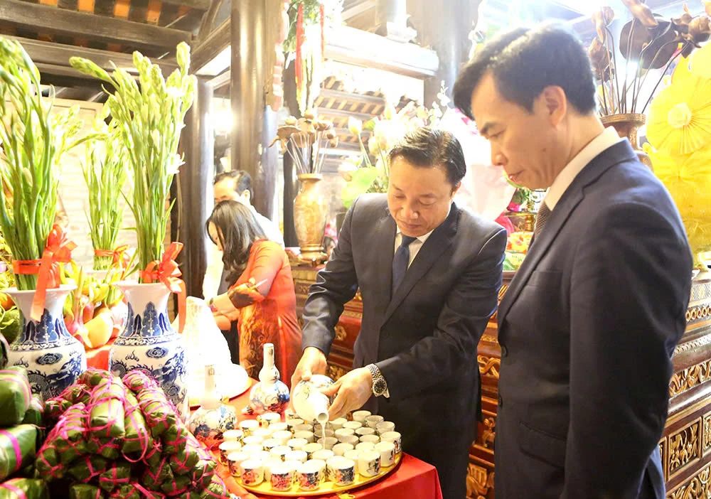 Lễ dâng hương tưởng niệm Tổ Mẫu Âu Cơ