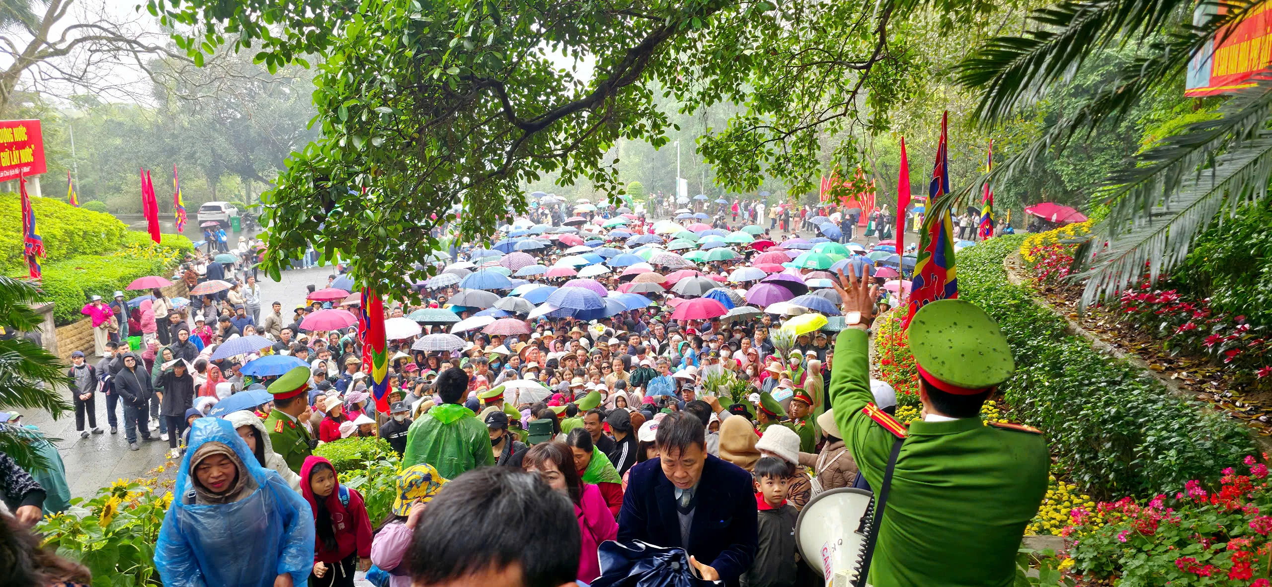 Hung Kings Temple Before the Main Ceremony