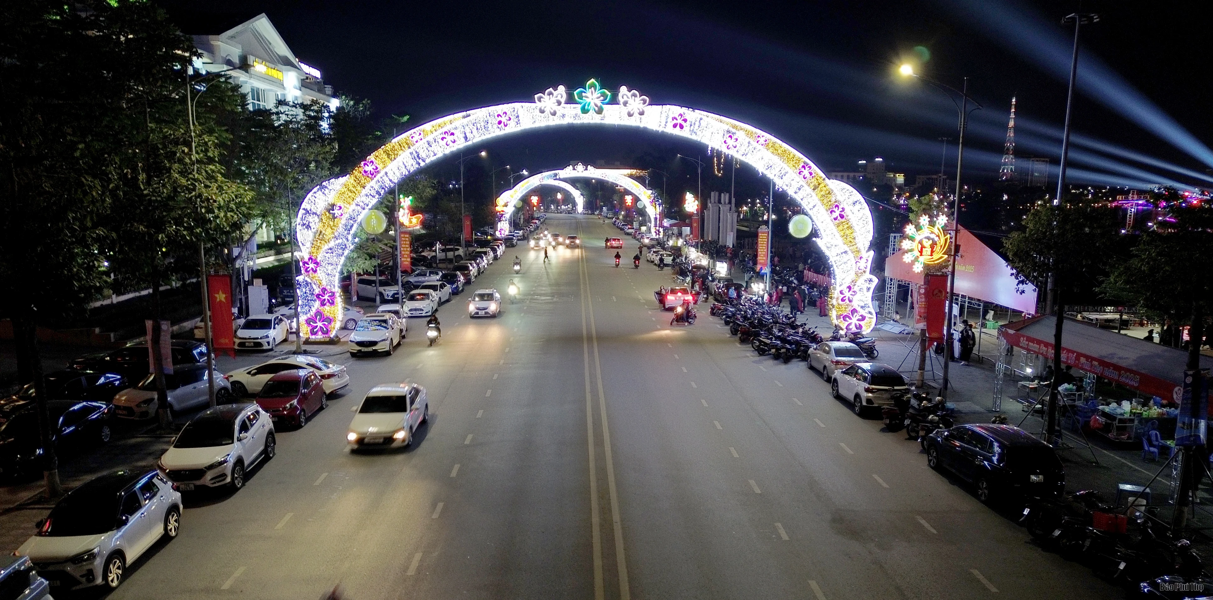 Lung linh đêm Việt Trì