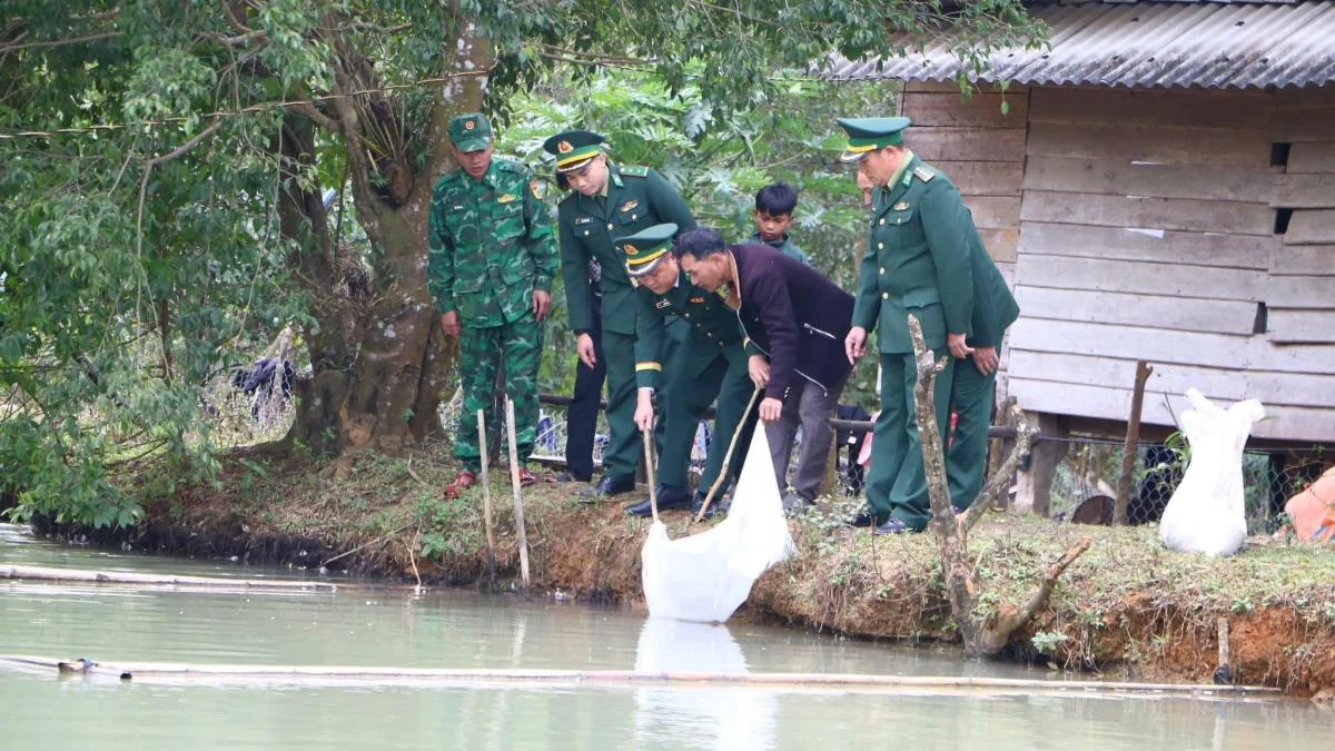 Vùng biên đổi thay nhờ công sức người lính mang quân hàm xanh