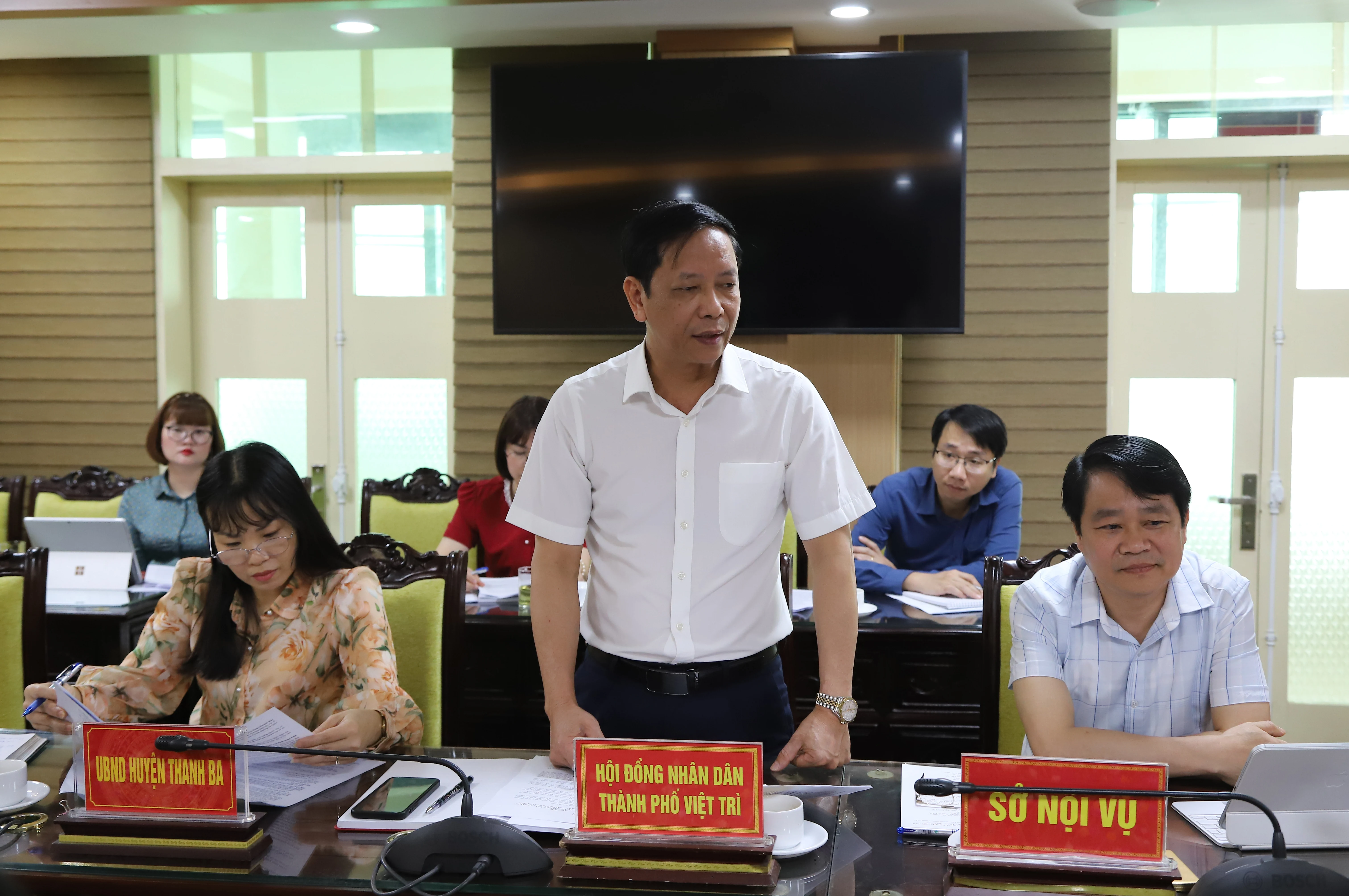 Hội nghị lấy ý kiến tham gia vào dự án Luật Bầu cử ĐBQH và đại biểu HĐND (sửa đổi)