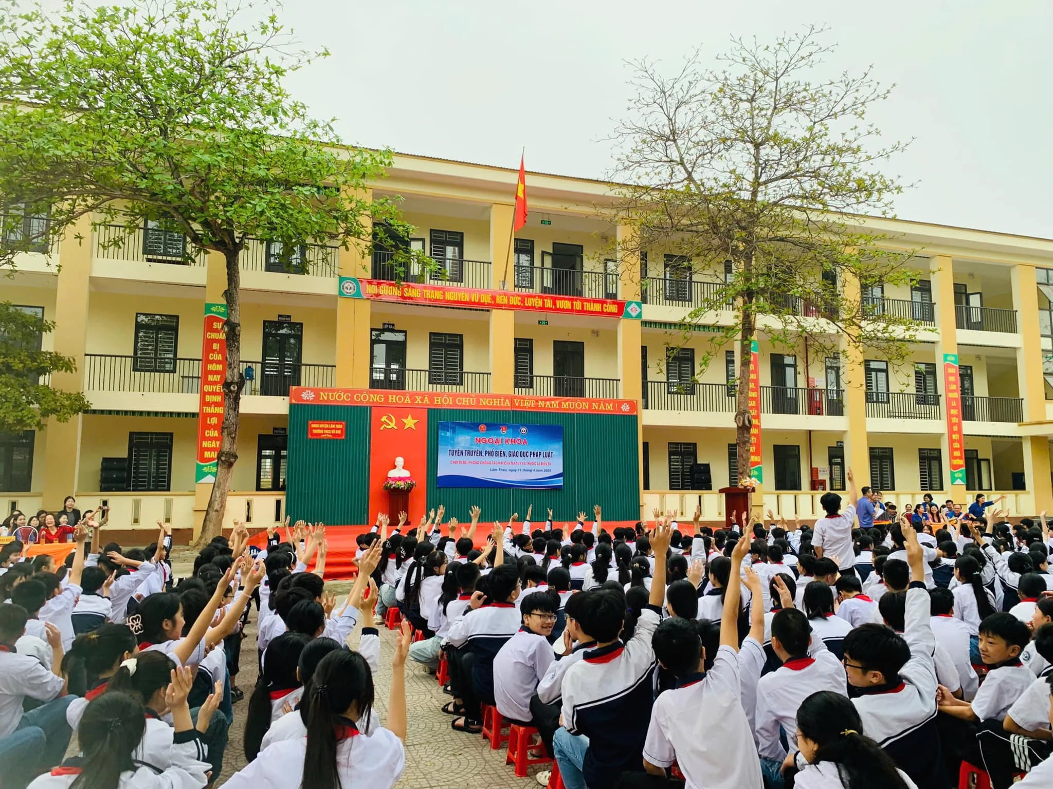 Giáo dục học sinh “miễn dịch” với tệ nạn