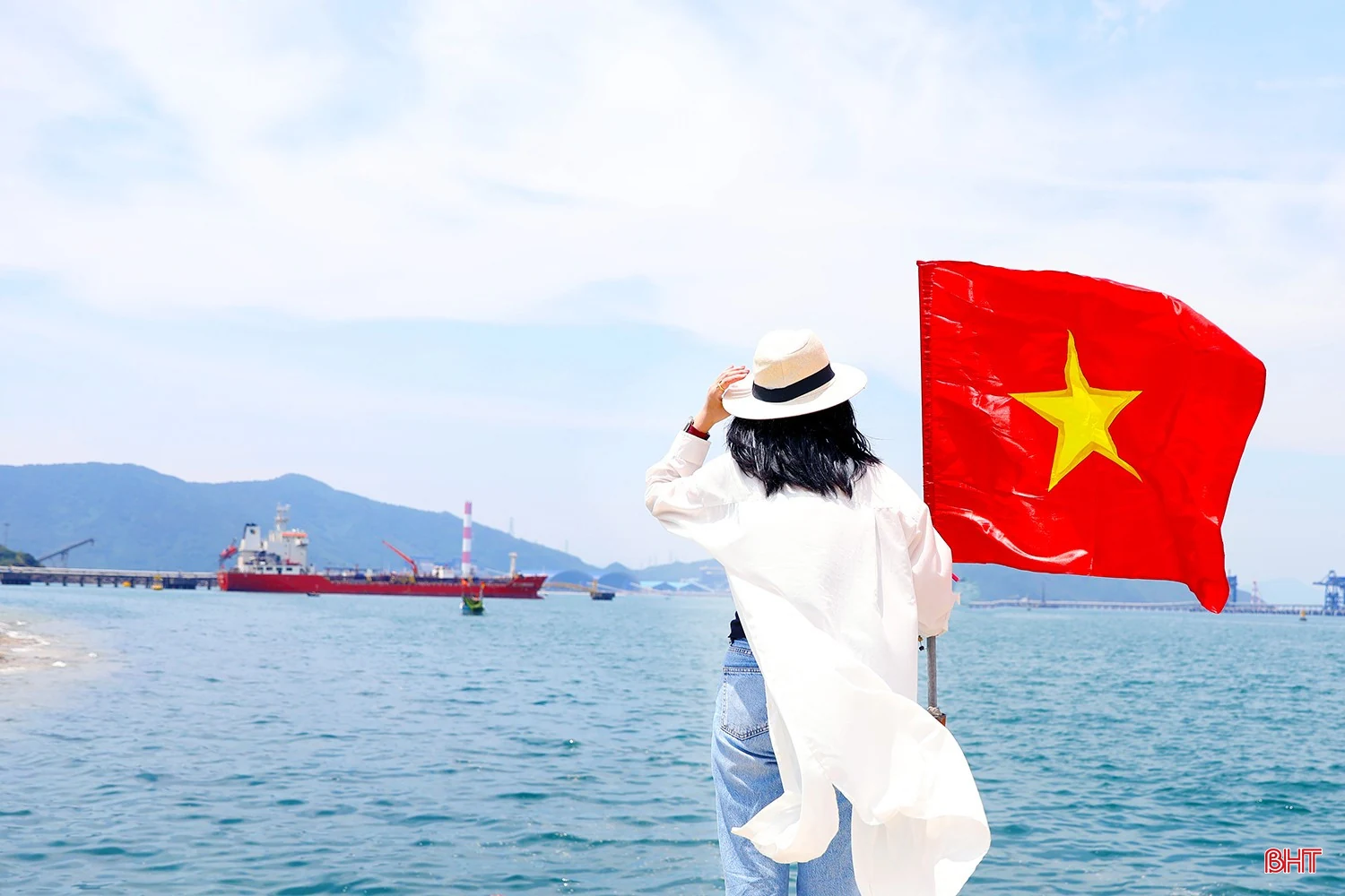 Vì sao du khách đến Hà Tĩnh nhất định thưởng thức mực nhảy Vũng Áng?
