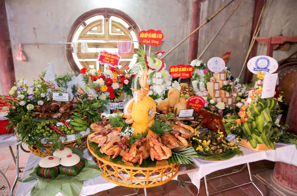 Preparing 100 grand offering trays for Prince Lang Lieu—The Ancestor of Vietnamese culinary arts
