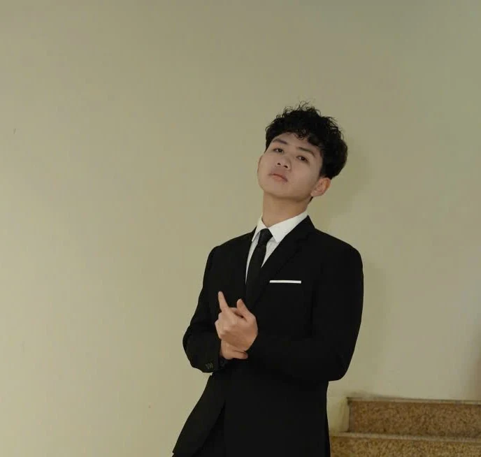 Hung Vuong Gifted High School’s students win 2 Silver Medals at USABO