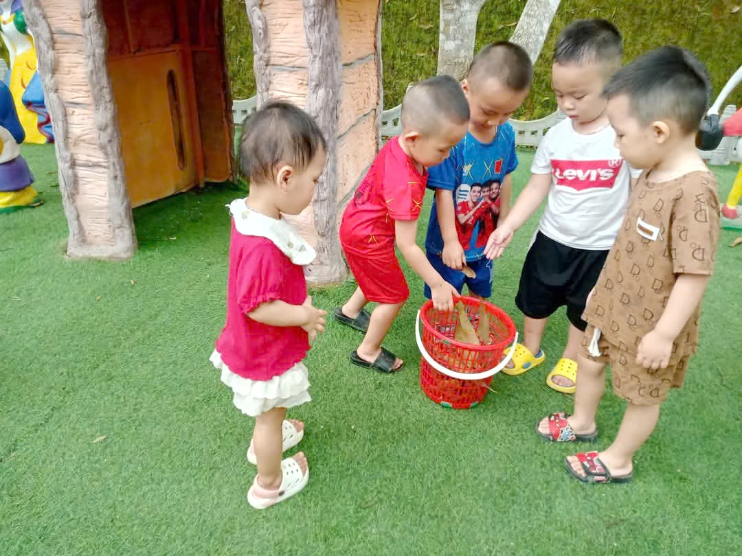“Sạch từ trường học - Xanh từ hành động nhỏ”