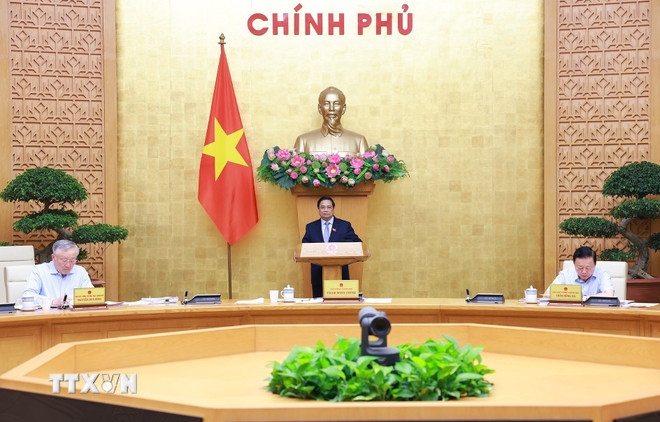Thủ tướng: Bảo đảm thông suốt liên tục trong quá trình sắp xếp đơn vị hành chính