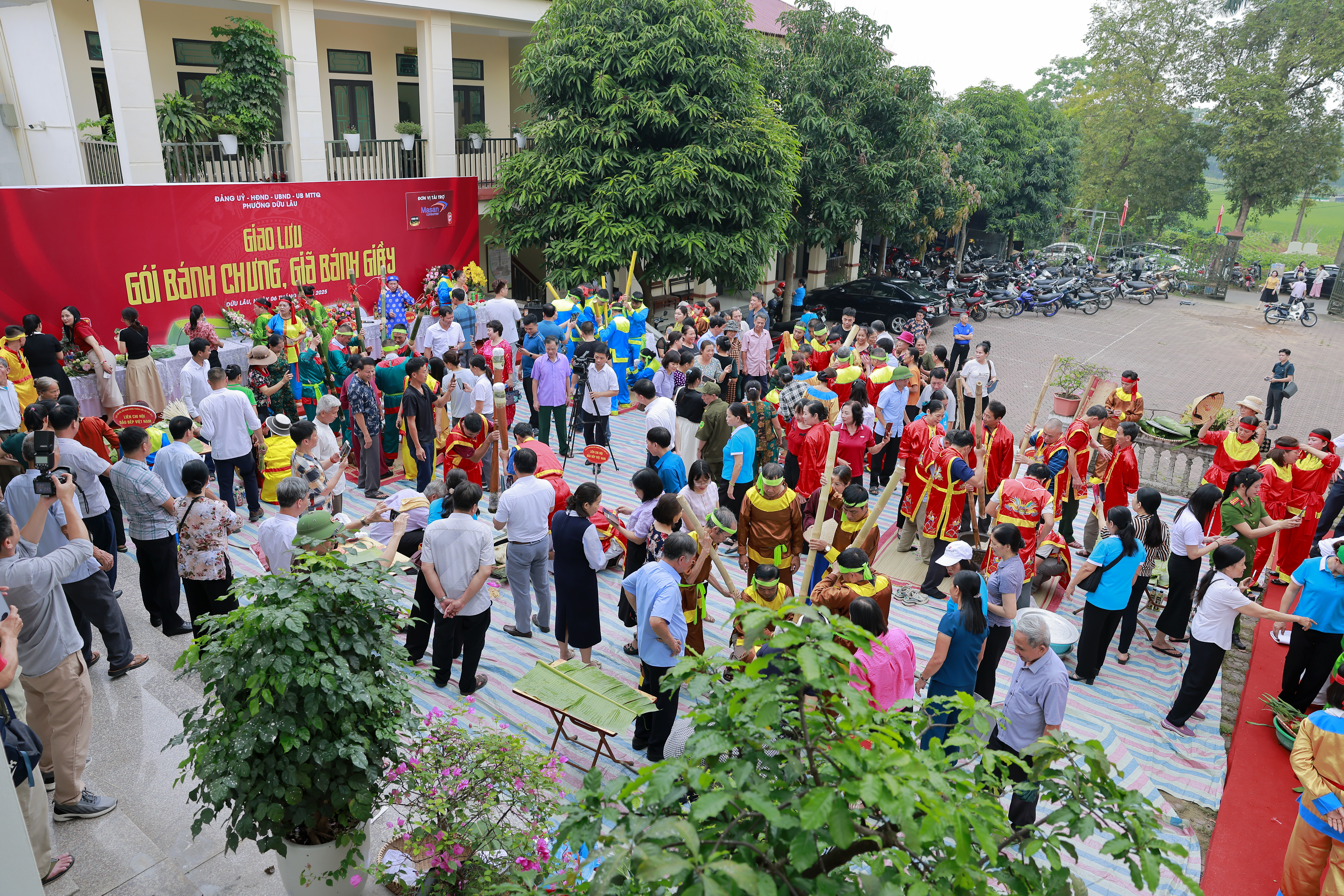 Thảo thơm tấm bánh dâng Vua