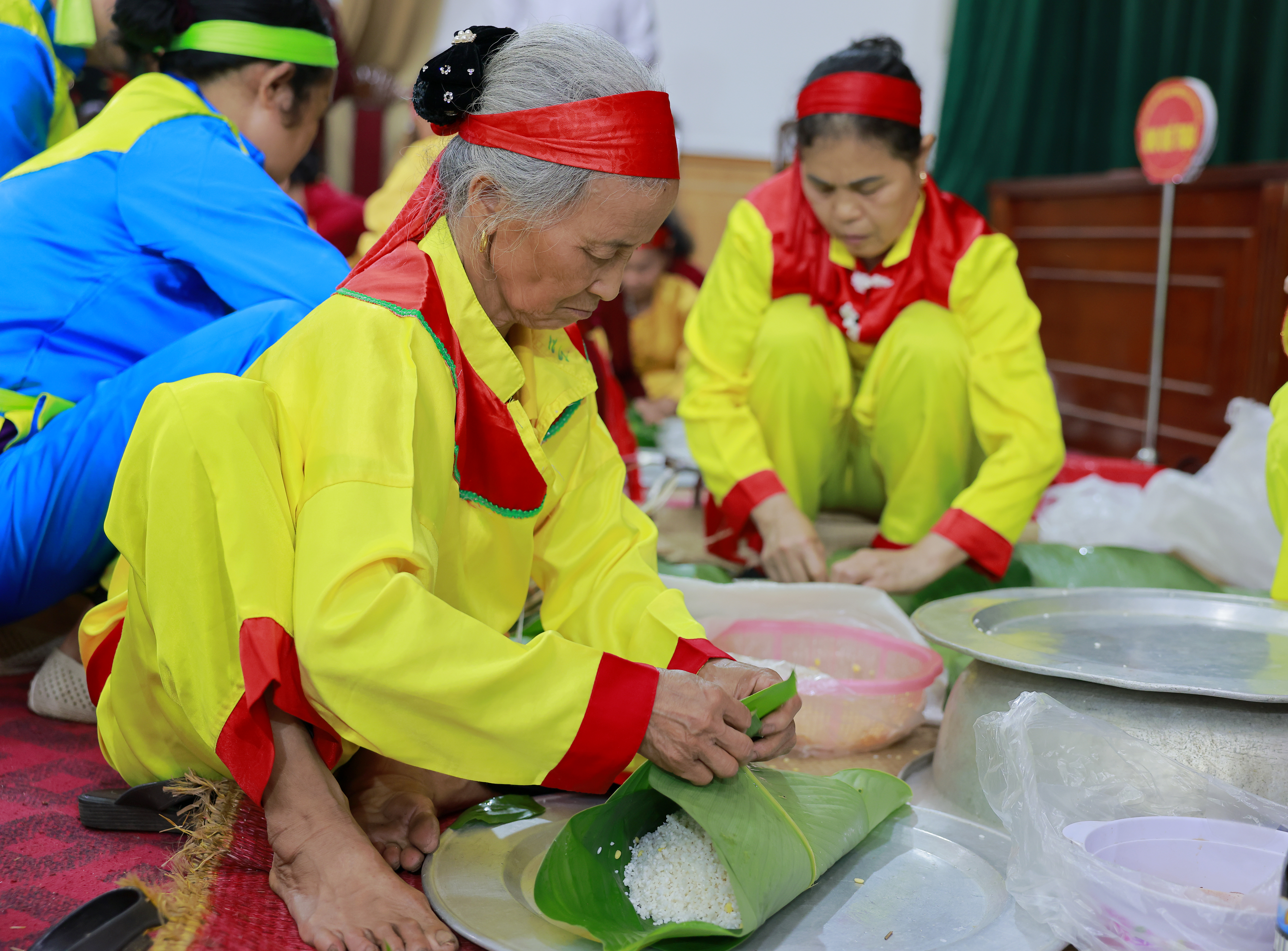 Thảo thơm tấm bánh dâng Vua