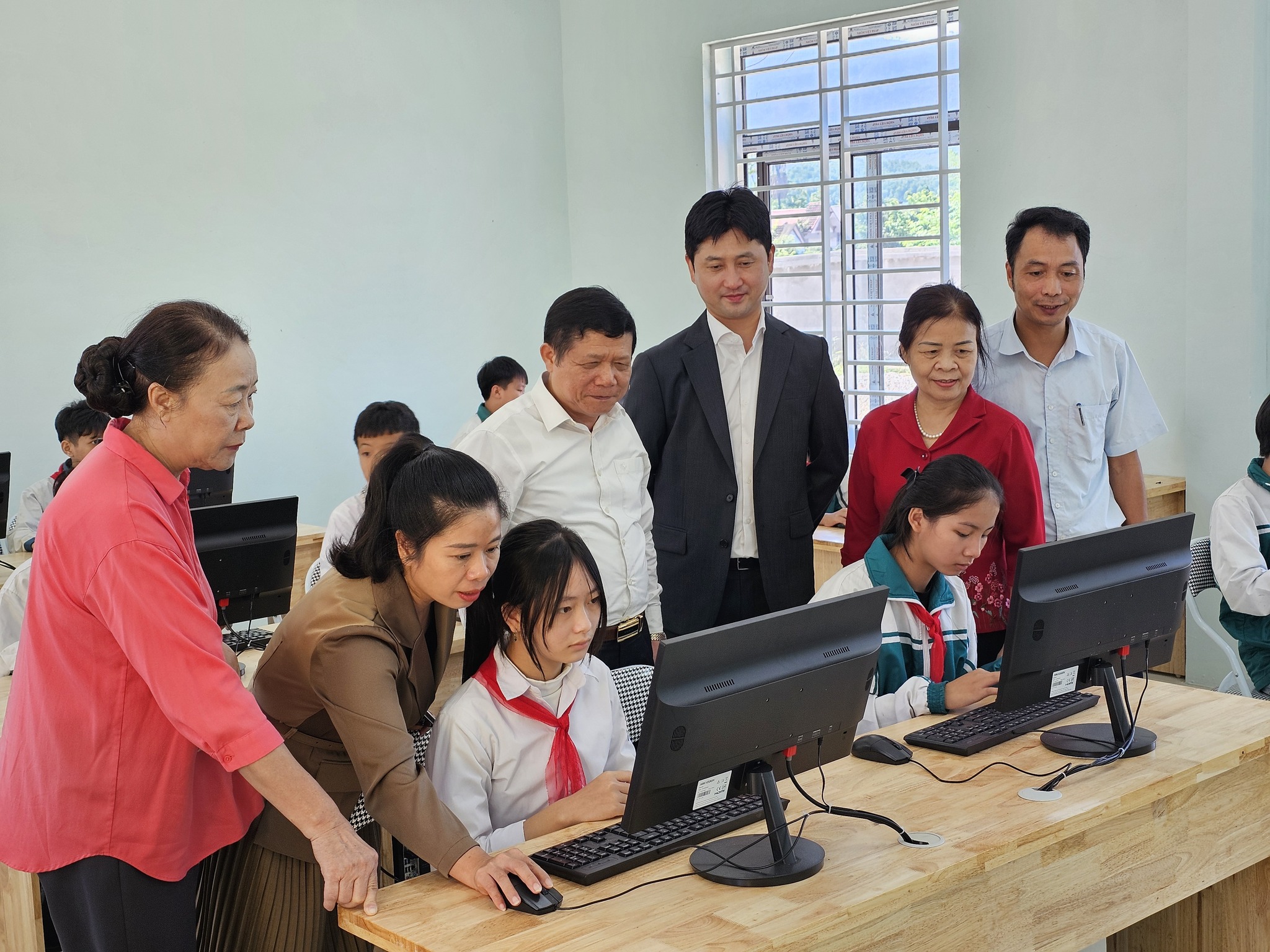 Kỳ II: Lan tỏa yêu thương