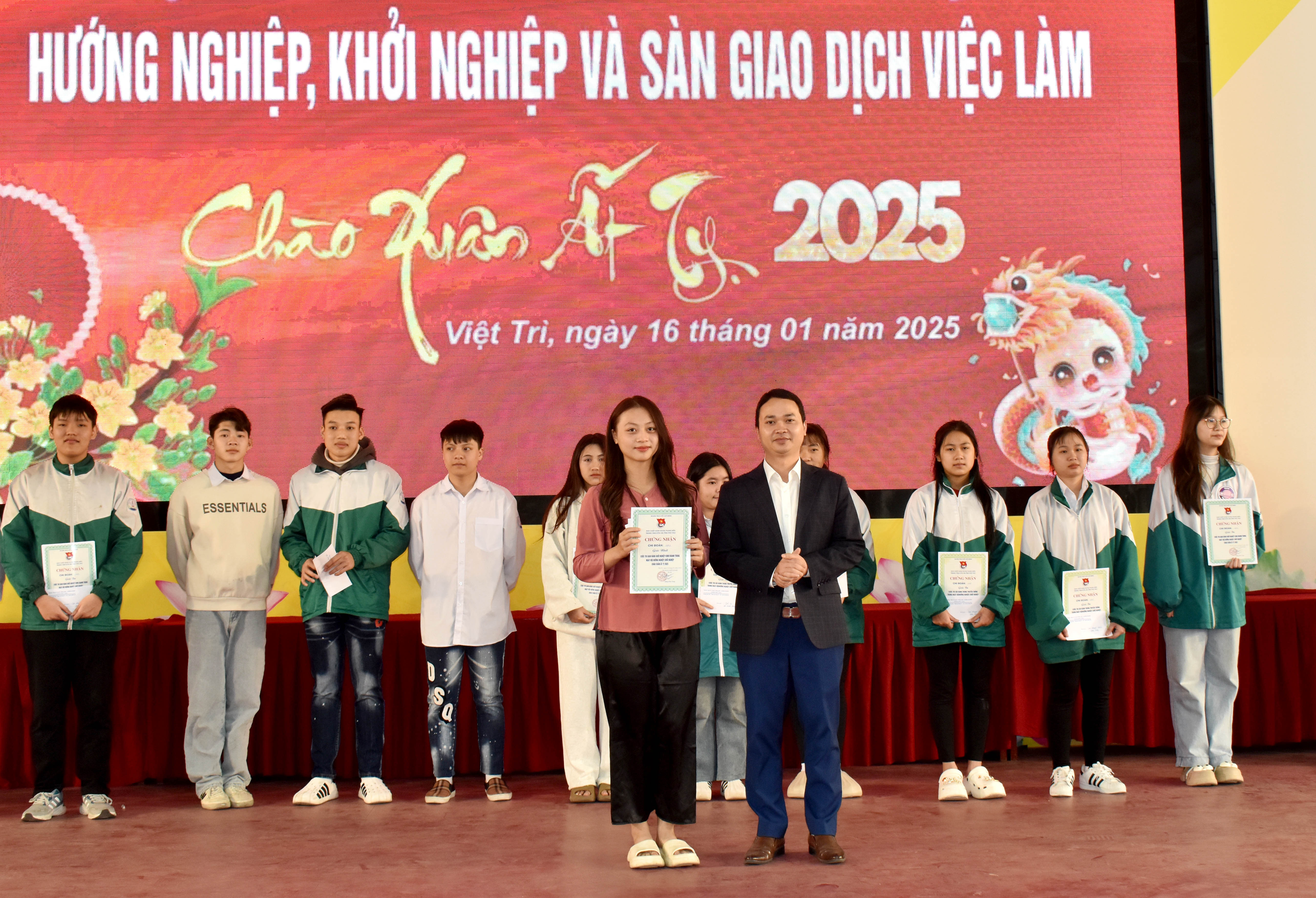 Nâng cao hiệu quả công tác phân luồng, hướng nghiệp cho học sinh