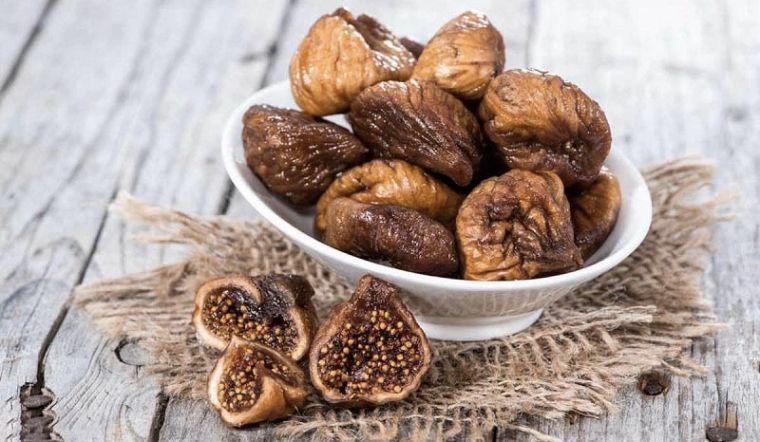 Top 10 loại trái cây khô và hạt giàu canxi tốt cho xương