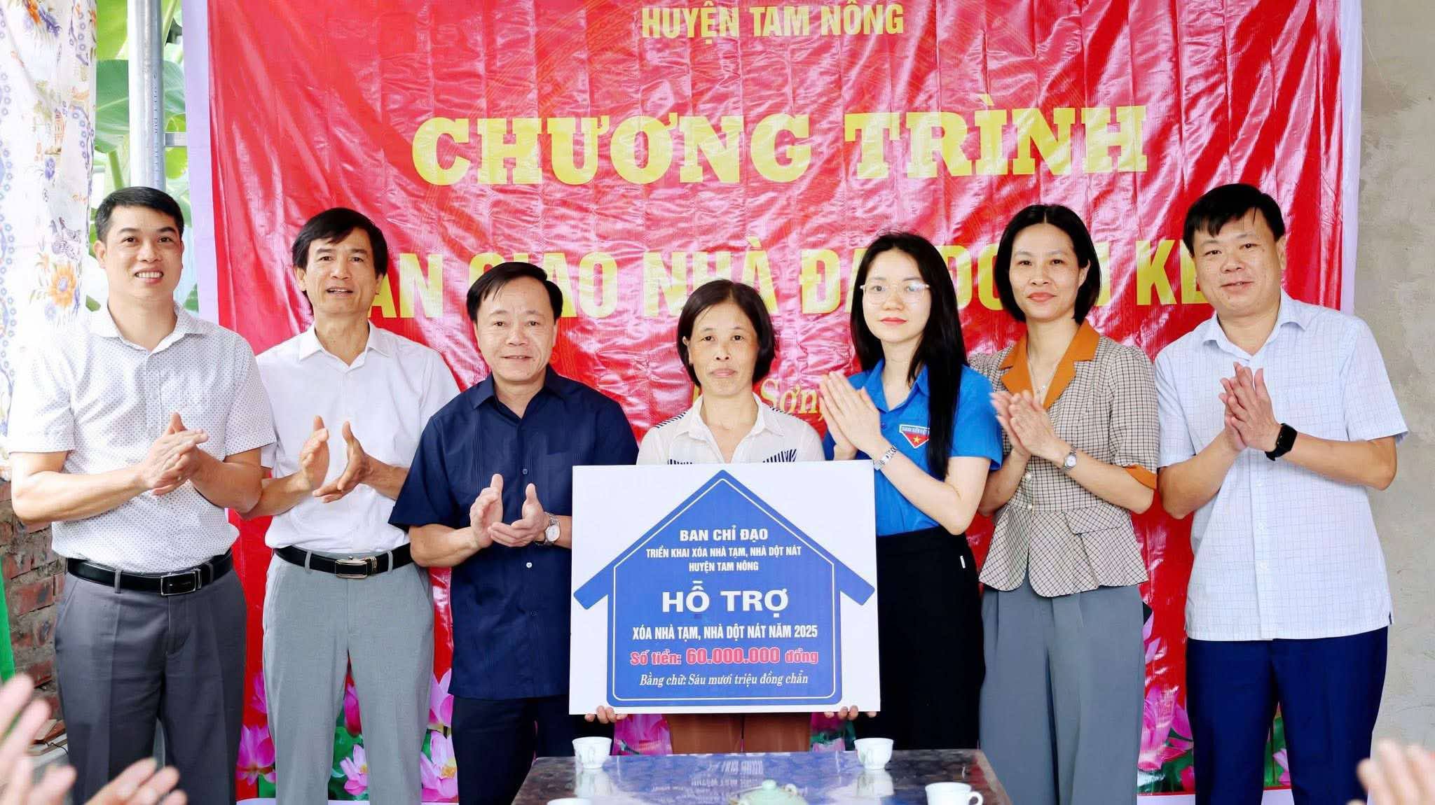 Tam Nông khánh thành và bàn giao “Nhà đại đoàn kết”