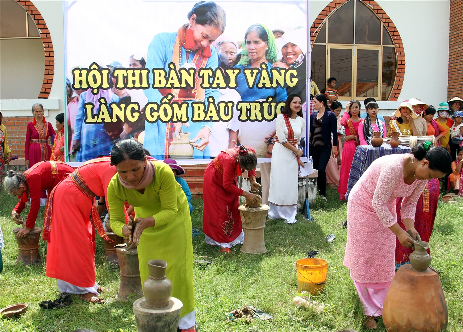 Ninh Thuận khai thác giá trị văn hoá Chăm để phát triển du lịch