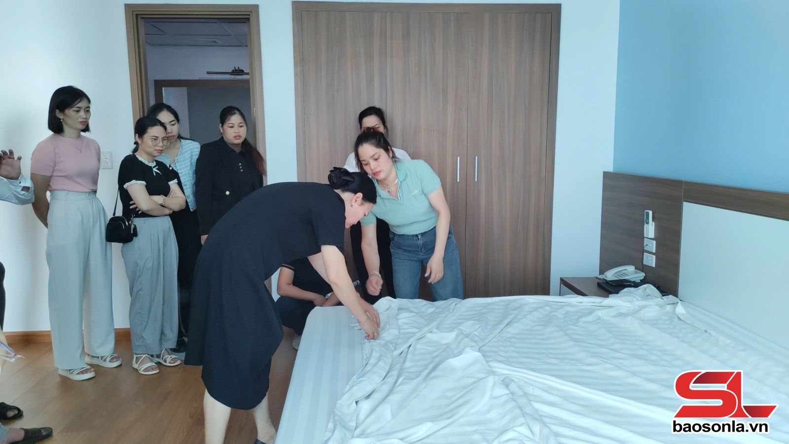 Xây dựng nguồn nhân lực du lịch trước yêu cầu phát triển