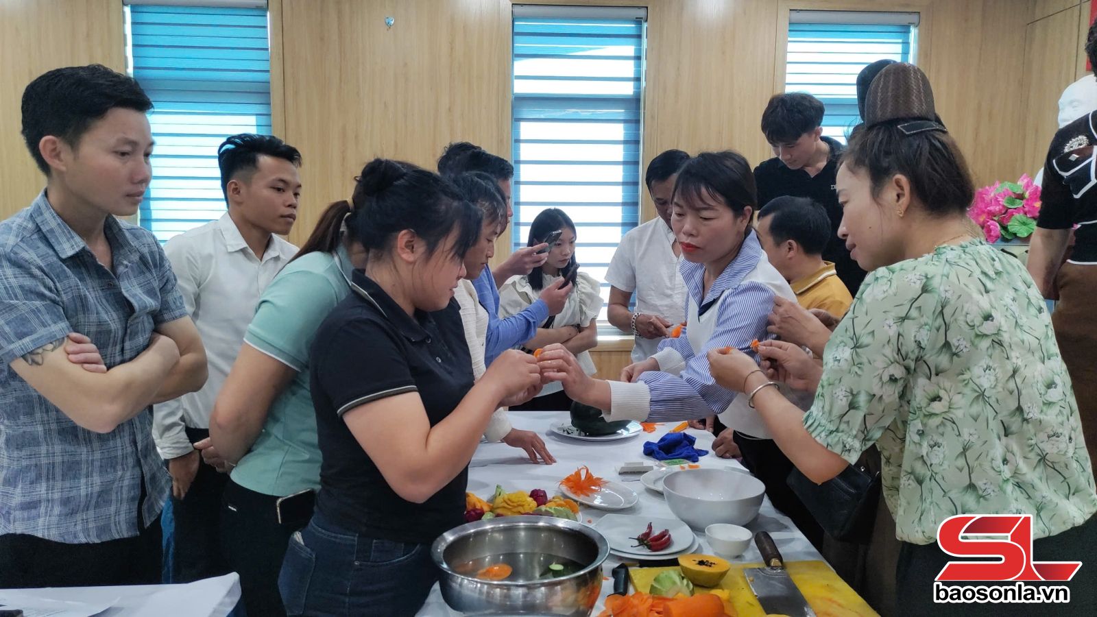 Xây dựng nguồn nhân lực du lịch trước yêu cầu phát triển
