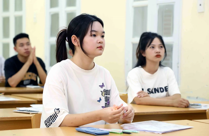 Đột ngột bỏ xét tuyển khối C: Các trường đại học có vi phạm quy chế thi?