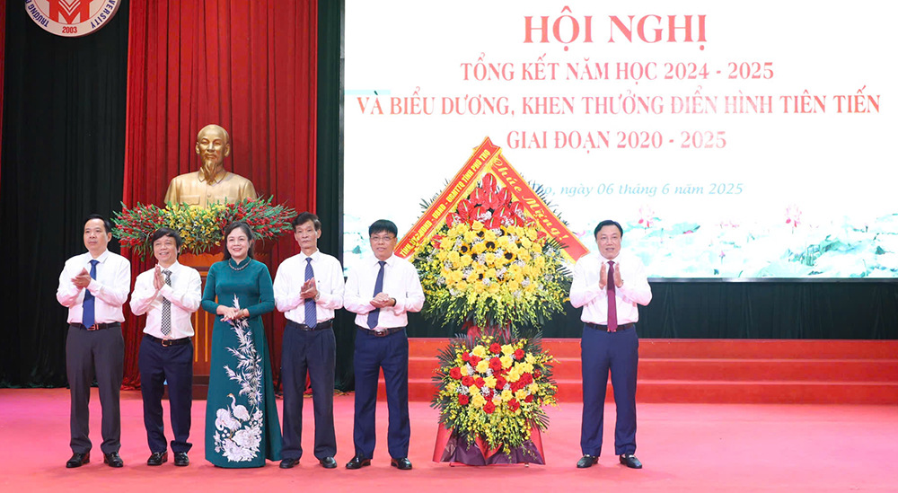 Hội nghị tổng kết năm học 2024 - 2025
