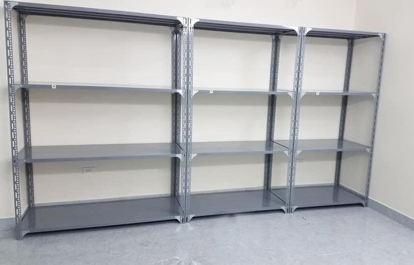 Giải pháp lưu trữ thông minh: Kệ sắt V lỗ AKH ngày càng được ưa chuộng