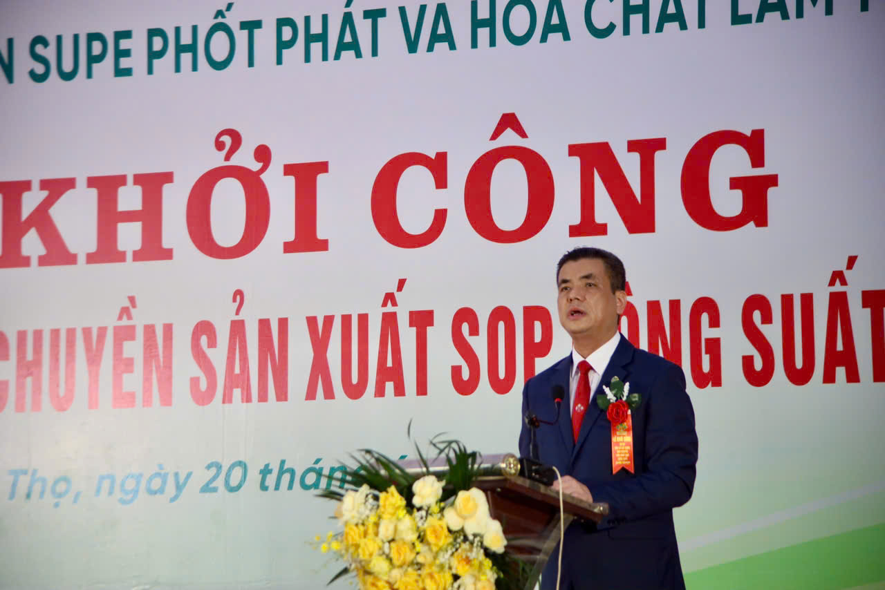 Supe Lâm Thao gắn biển công trình Trung tâm bán hàng và khởi công dự án đầu tư xây dựng dây chuyền sản xuất SOP
