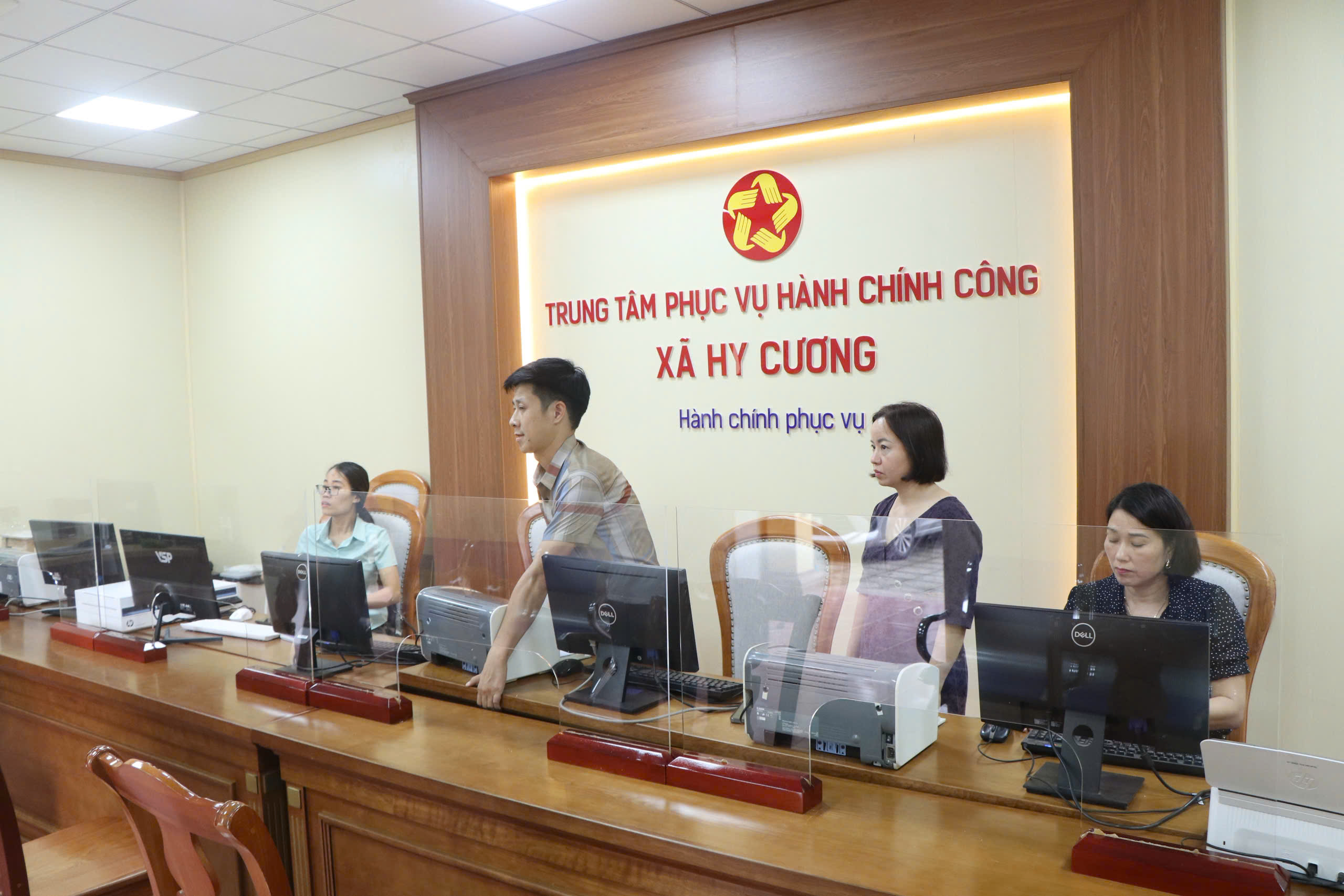 Các đơn vị hành chính mới khẩn trương sắp xếp ổn định trụ sở