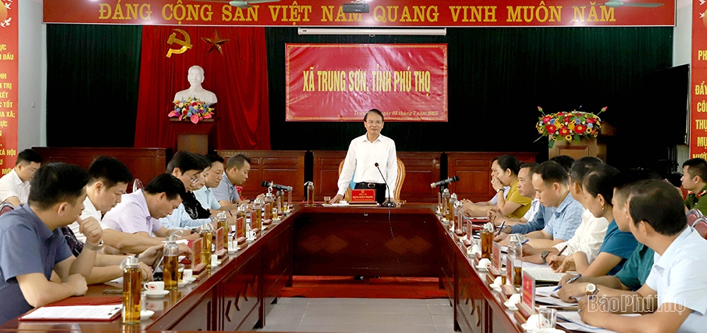 Bí thư Tỉnh ủy Đặng Xuân Phong thăm và làm việc tại xã Trung Sơn