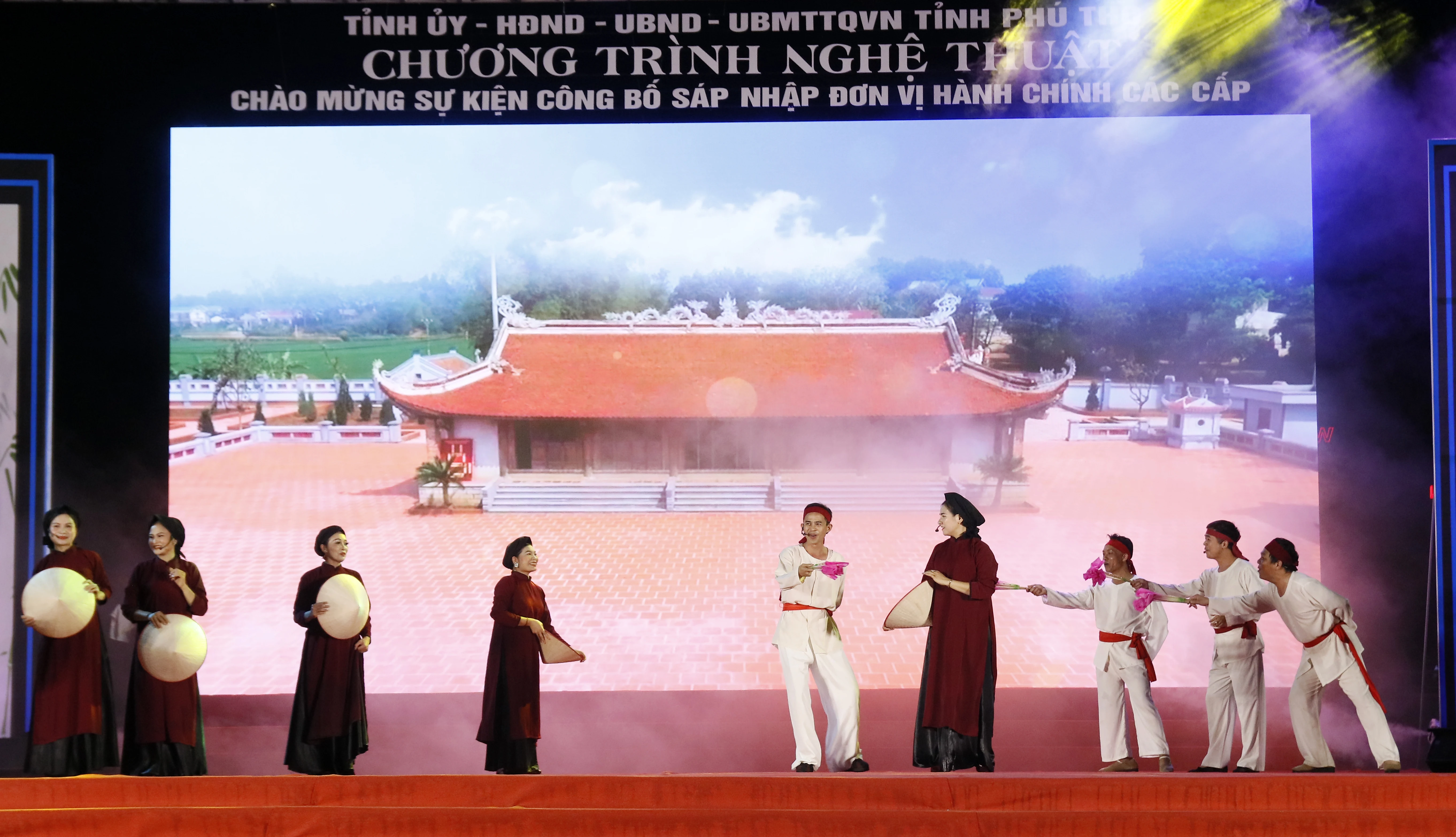 Chương trình nghệ thuật “Phú Thọ - Khát vọng vươn mình trong kỷ nguyên mới”