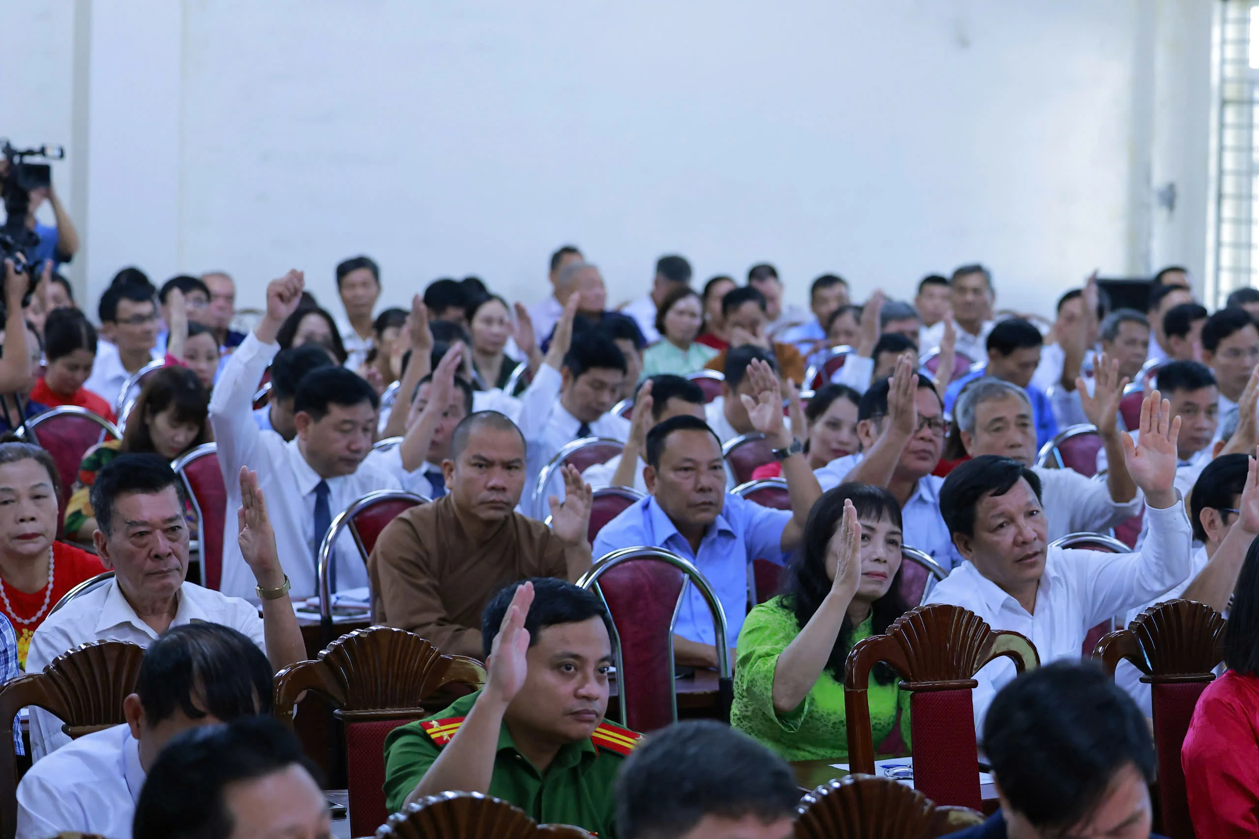 Bí thư Tỉnh ủy Đặng Xuân Phong dự Kỳ họp lần thứ Nhất, HĐND phường Việt Trì