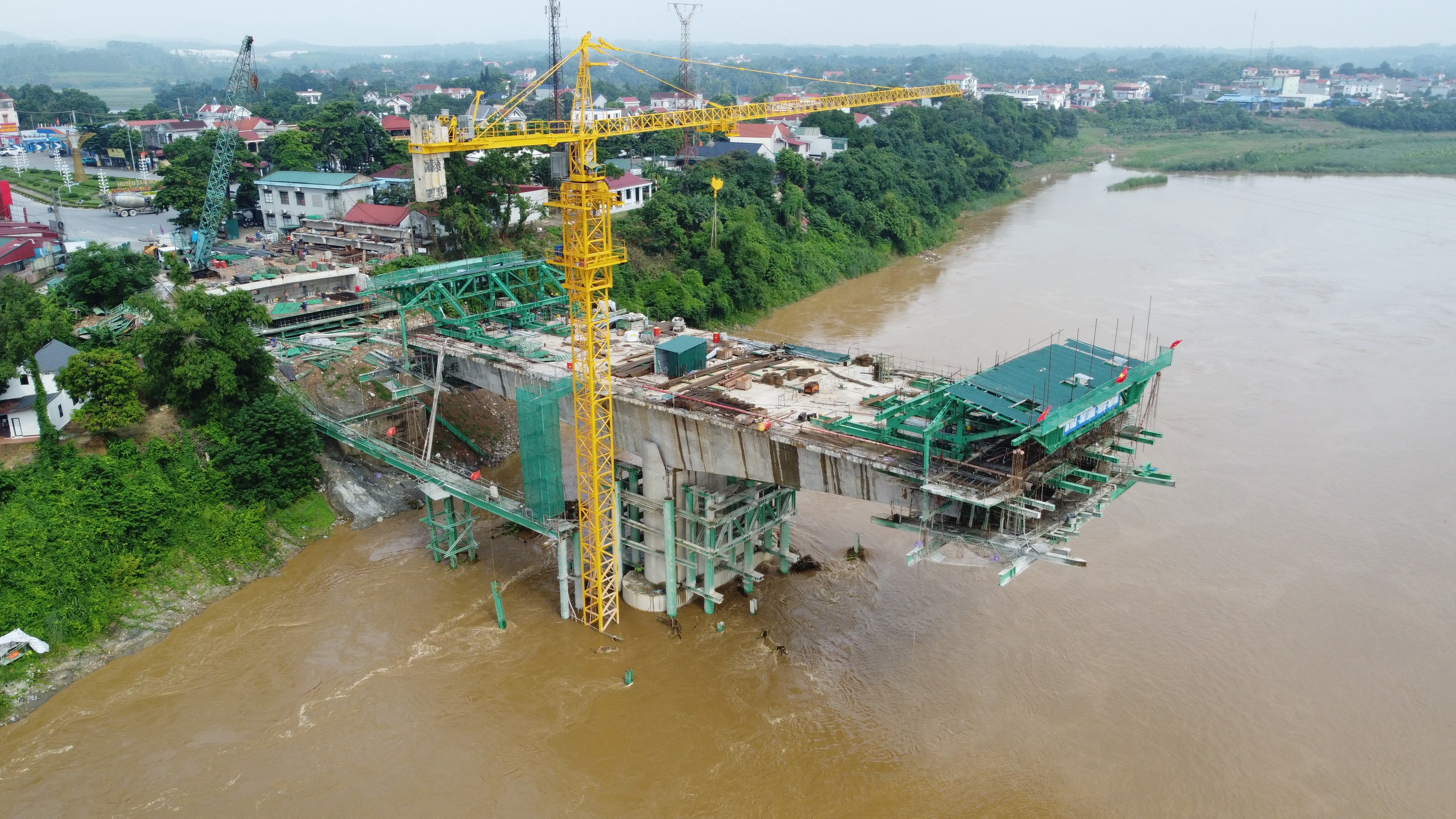 Dự kiến hợp long cầu Phong Châu vào dịp Quốc khánh mùng 2/9