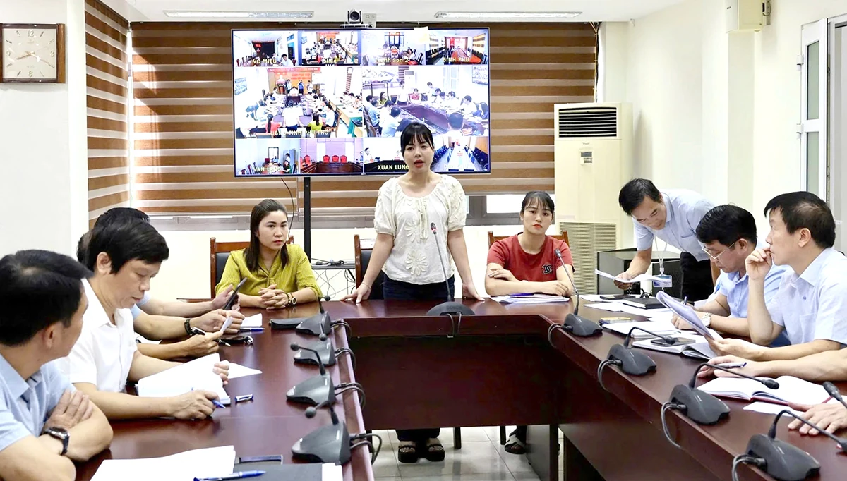 Chủ tịch UBND tỉnh Trần Duy Đông tiếp công dân định kỳ tháng 7