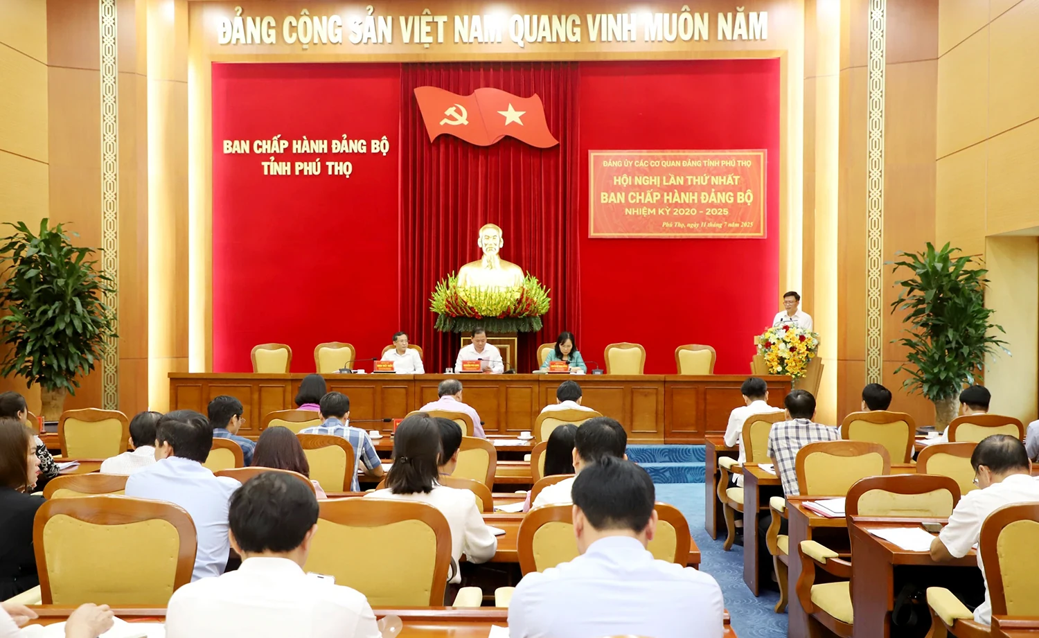 Ban Chấp hành Đảng bộ các cơ quan Đảng tỉnh thảo luận, cho ý kiến vào nhiều nội dung quan trọng