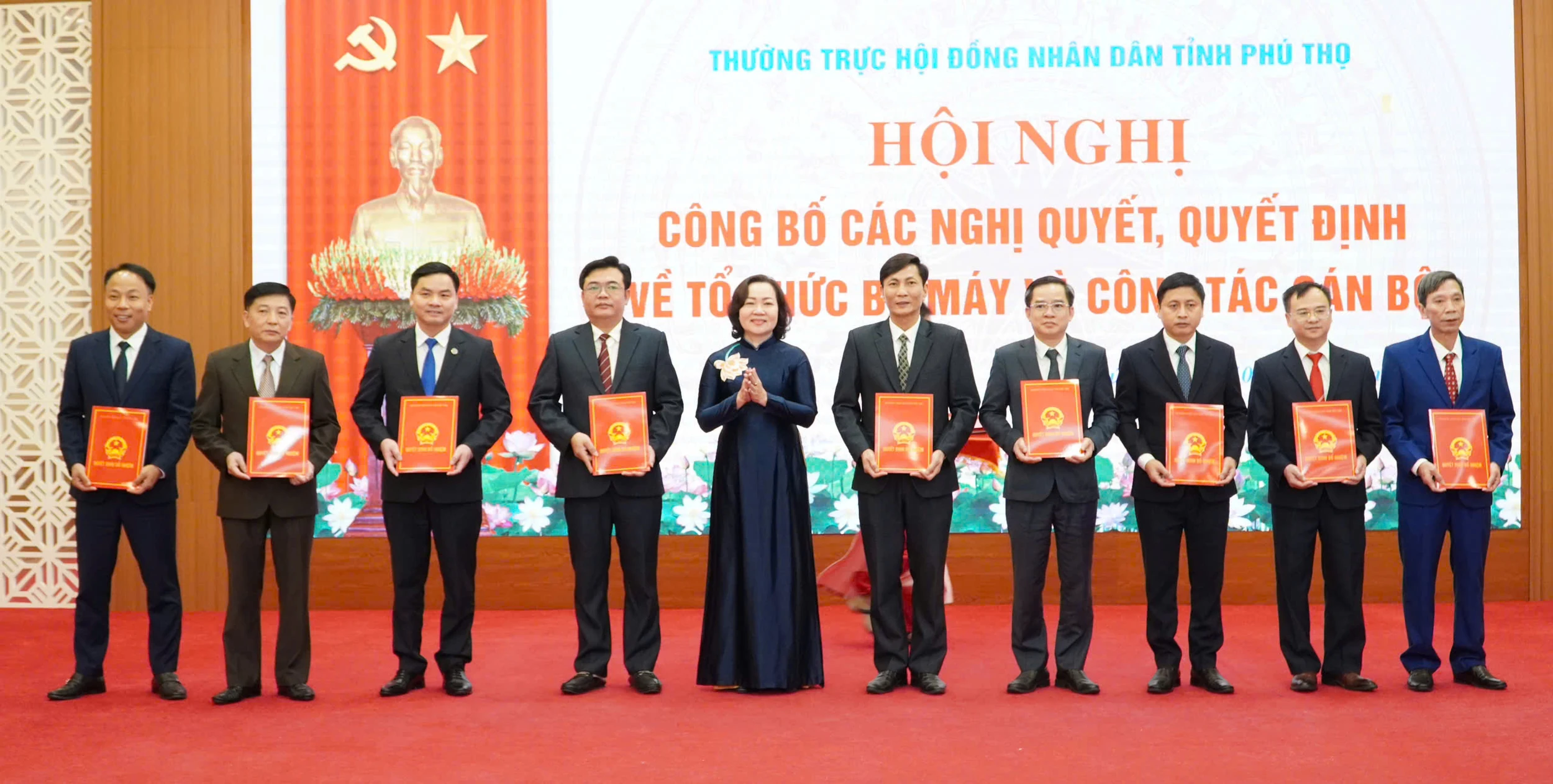HĐND tỉnh công bố các Nghị quyết, Quyết định về tổ chức bộ máy và công tác cán bộ