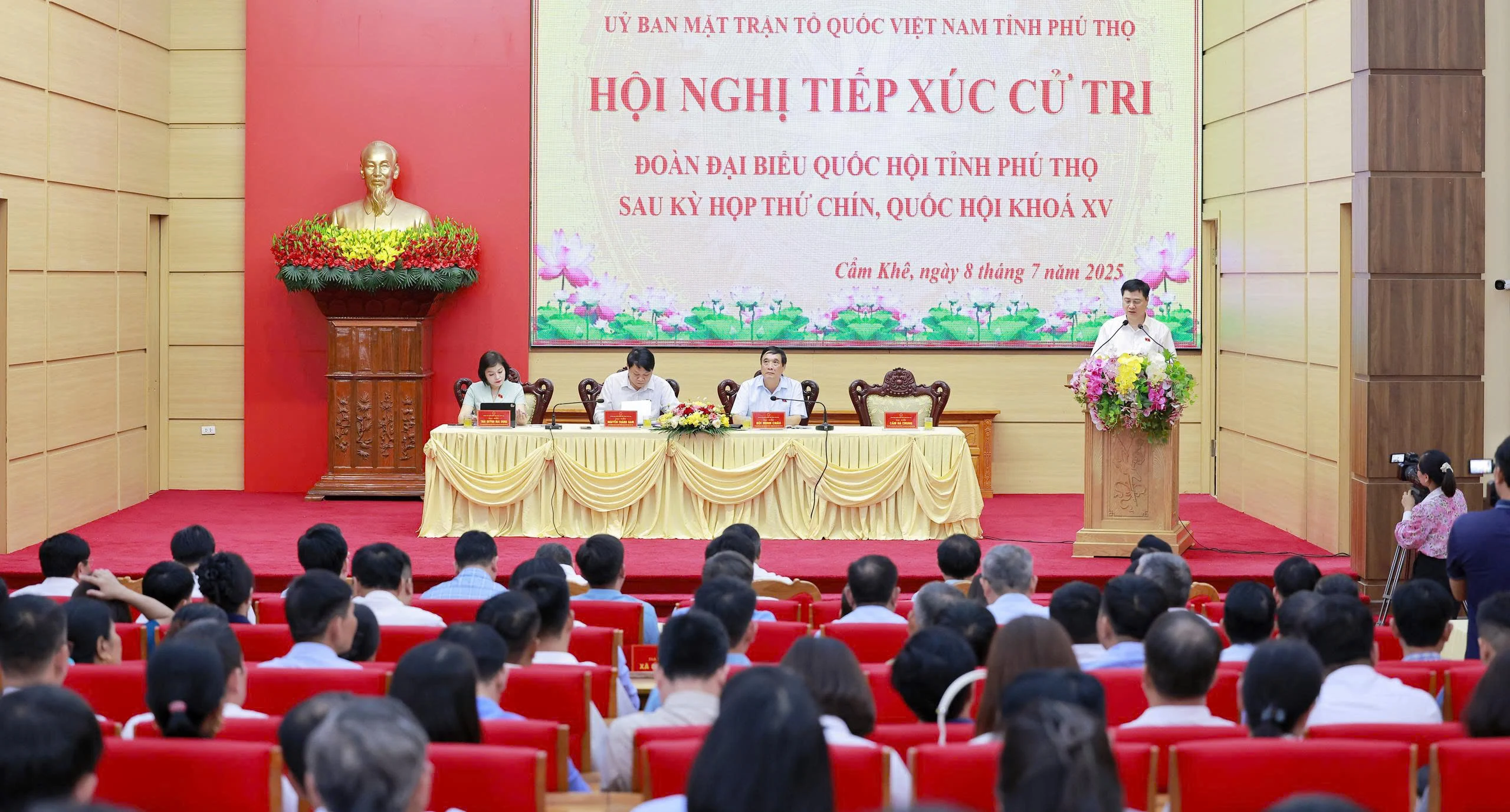 Đoàn ĐBQH tiếp xúc cử tri sau kỳ họp thứ Chín, Quốc hội khoá XV
