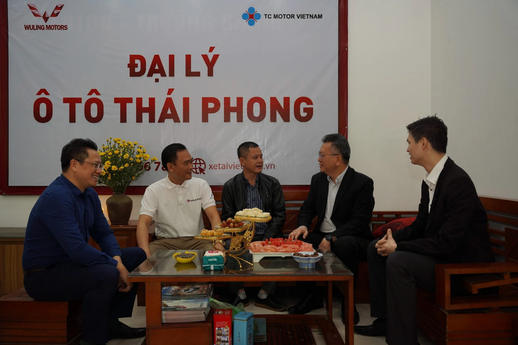 Khởi nghiệp dễ dàng với xe bán hàng lưu động từ ô tô Thái Phong