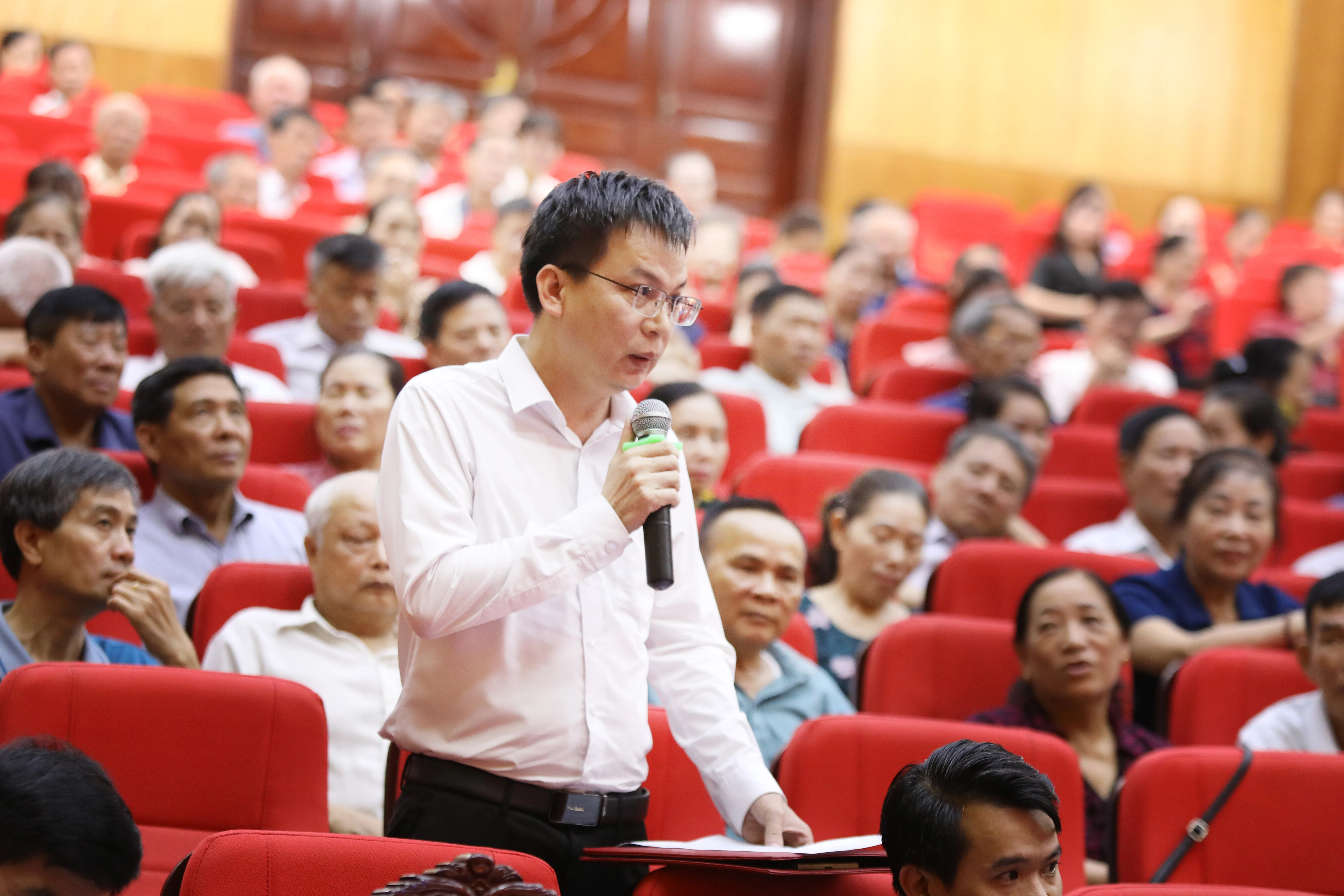 Đoàn Đại biểu Quốc hội tỉnh tiếp xúc cử tri sau Kỳ họp thứ 9, Quốc hội khóa XV tại phường Hoà Bình