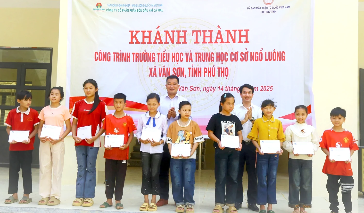 Khánh thành Nhà lớp học tại trường TH&THCS Ngổ Luông