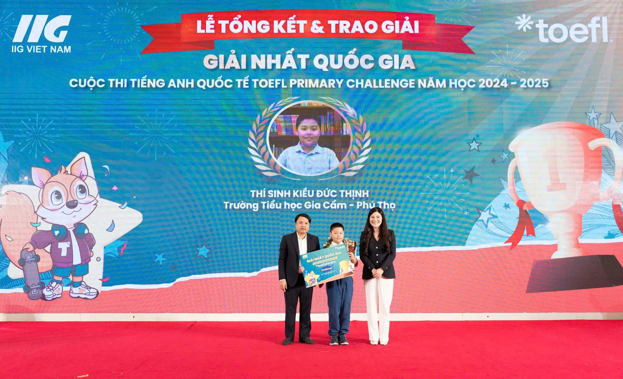 Anh em song sinh cùng đạt giải quốc gia tiếng Anh TOEFL Challenge