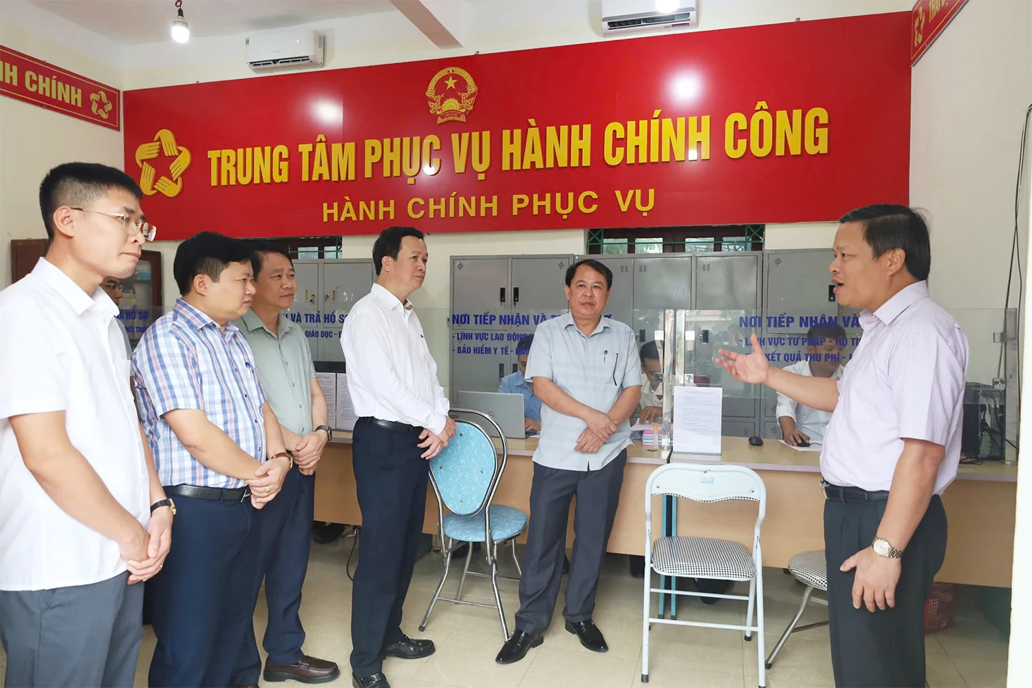 Phó Chủ tịch UBND tỉnh Phan Trọng Tấn kiểm tra tại xã Khả Cửu và xã Văn Miếu