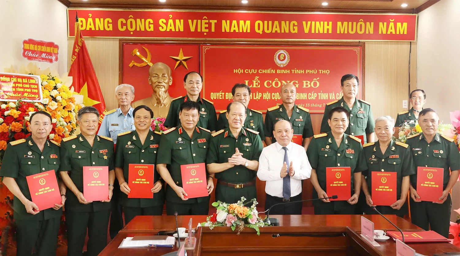 Công bố Quyết định thành lập Hội Cựu chiến binh cấp tỉnh và cấp xã
