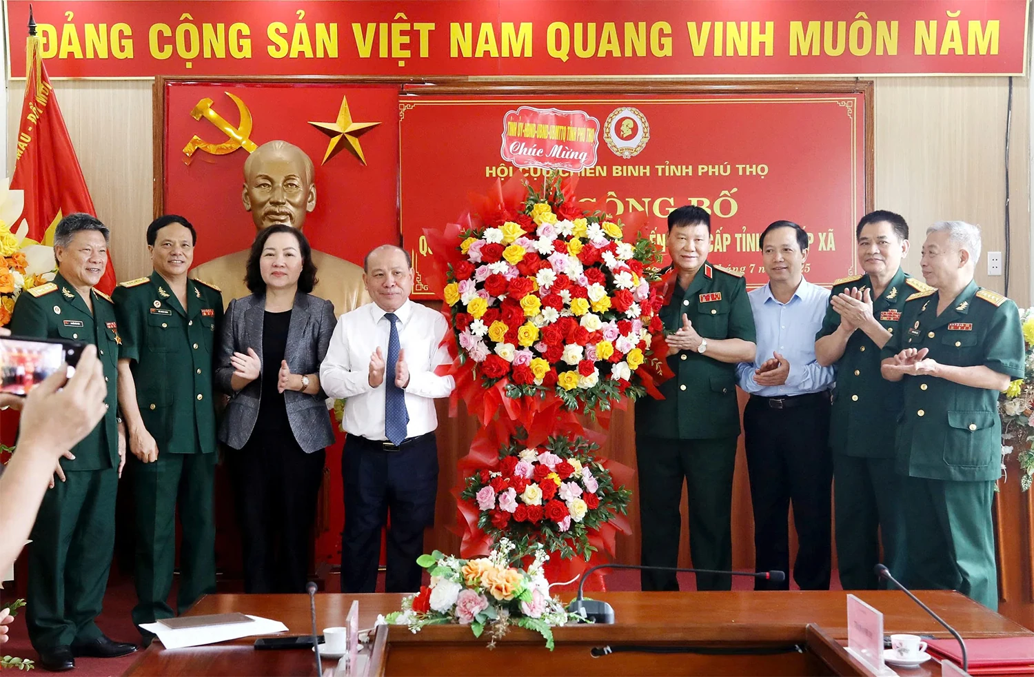 Công bố Quyết định thành lập Hội Cựu chiến binh cấp tỉnh và cấp xã