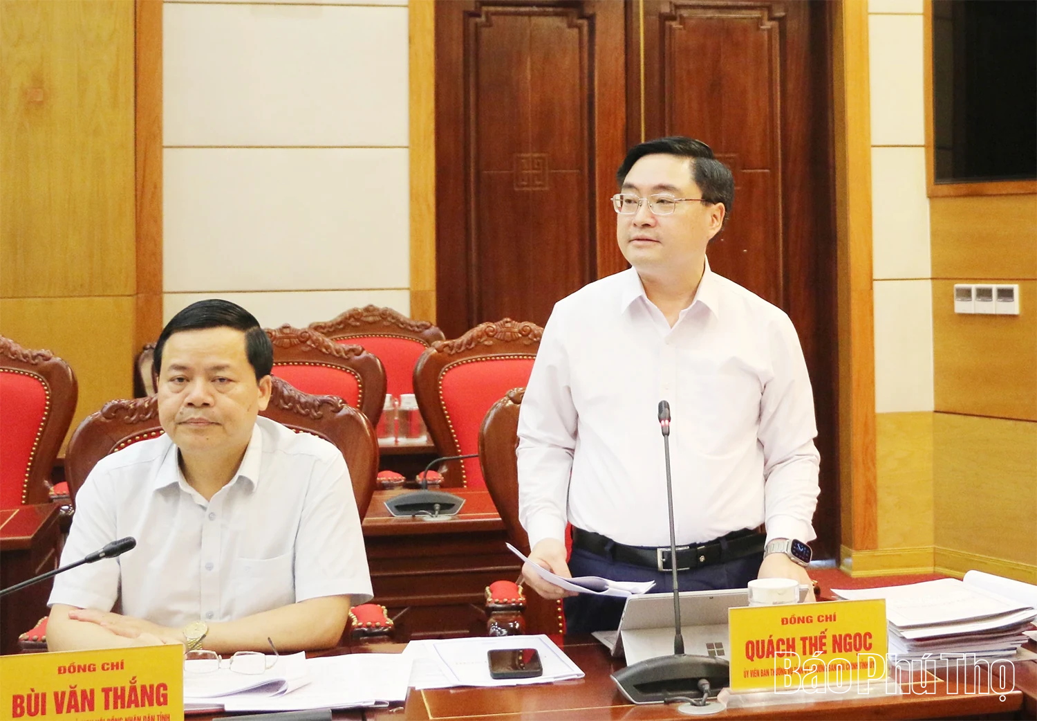 Phó Bí thư Thường trực Tỉnh ủy Nguyễn Phi Long chỉ đạo, duyệt Văn kiện Đại hội Đảng bộ 12 xã, phường