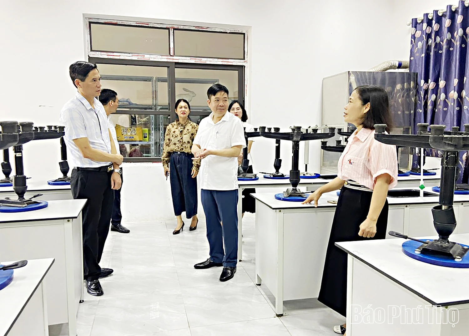 Đoàn công tác Sở Giáo dục và Đào tạo làm việc tại xã Yên Lạc