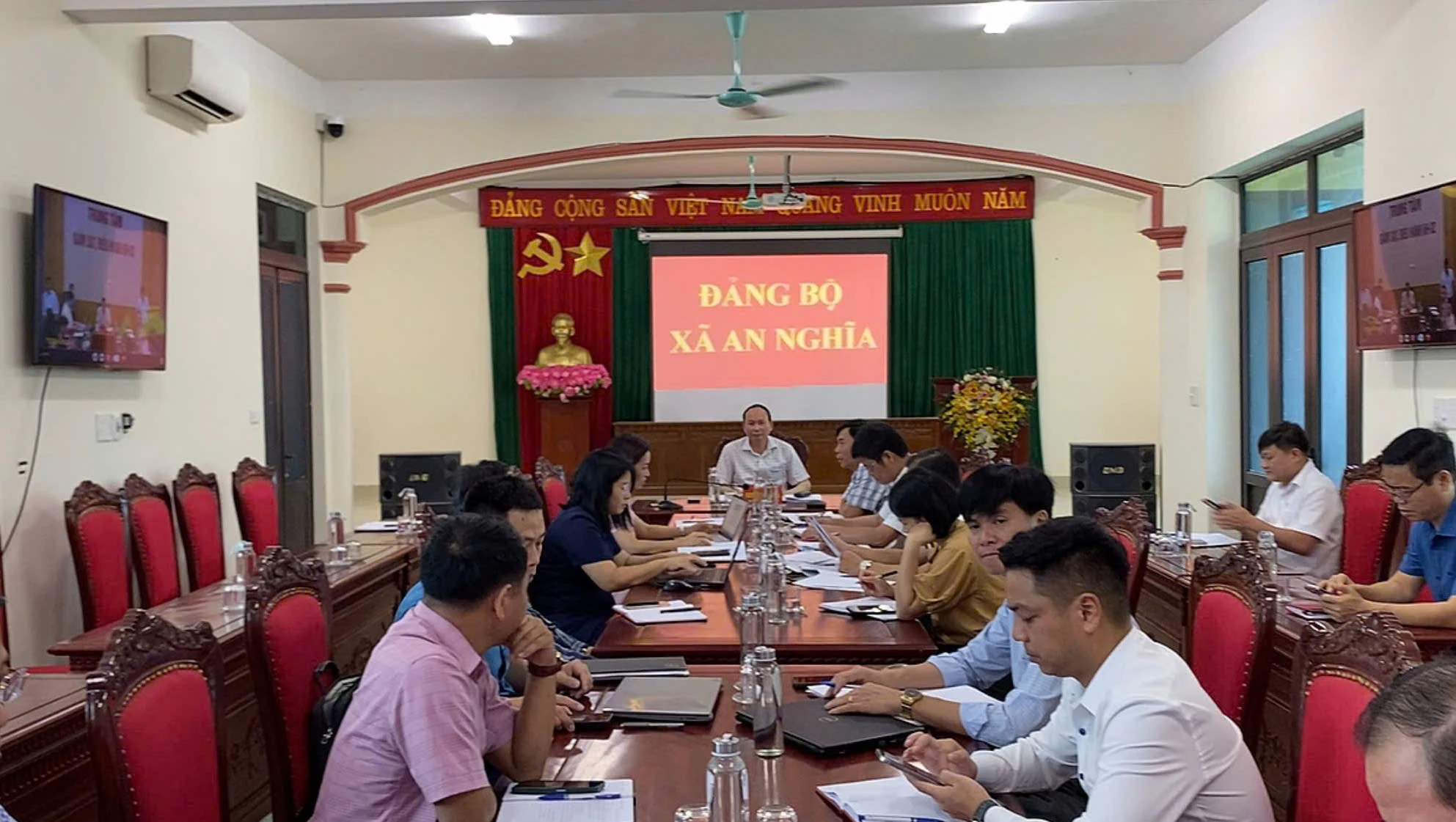 Vận hành thông suốt chính quyền địa phương 2 cấp