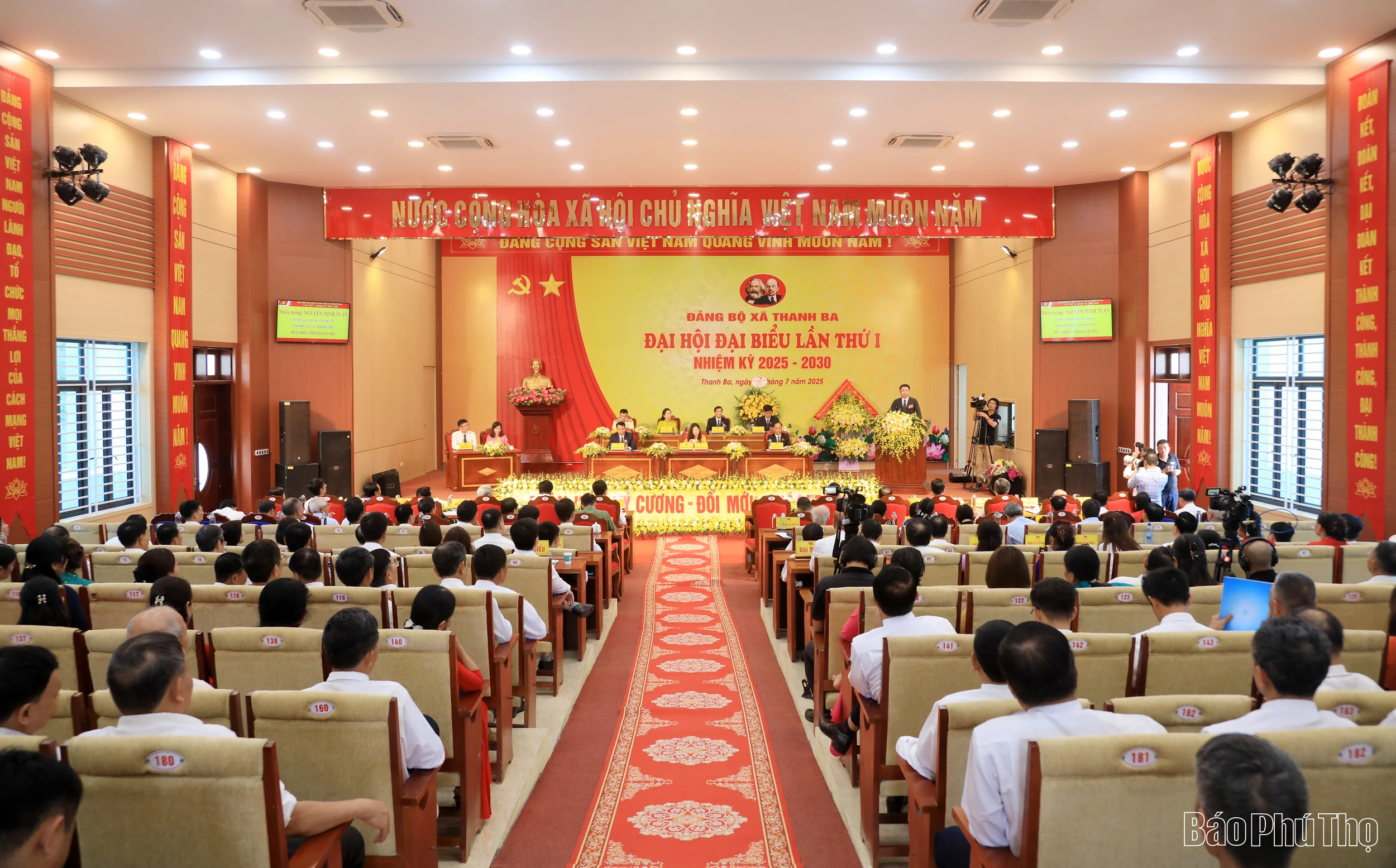 Thanh Ba hân hoan ngày Đại hội Đảng