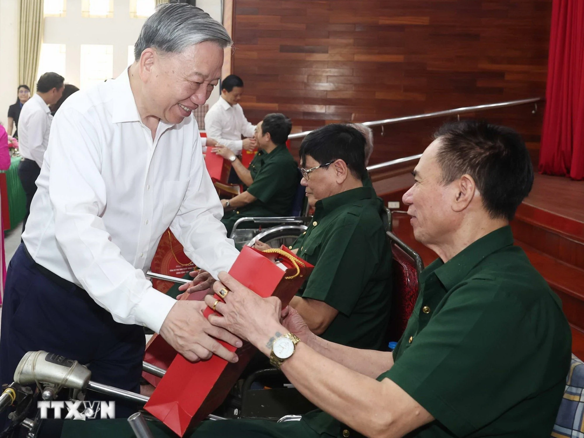 Uống nước nhớ nguồn là sợi dây thiêng liêng kết nối các thế hệ, là nguồn sức mạnh tinh thần của dân tộc