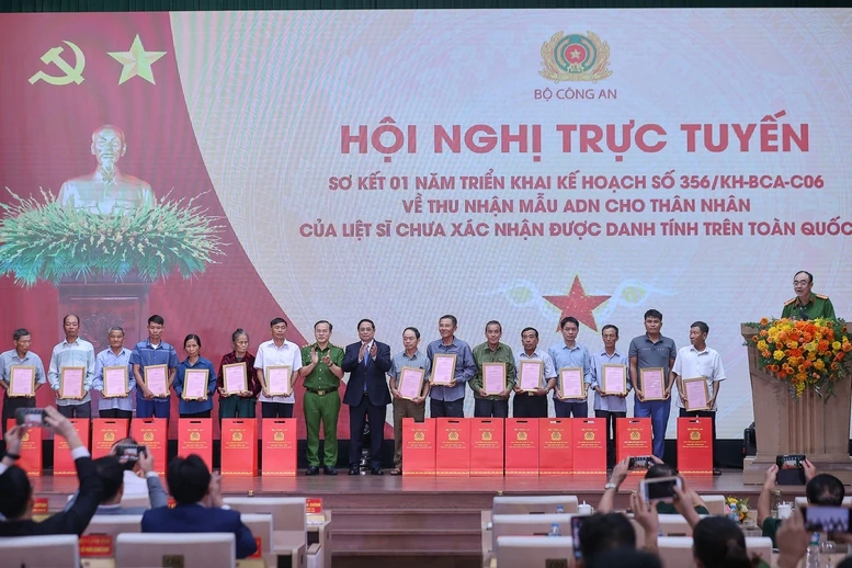 Thủ tướng: Quy tập hài cốt, xác minh danh tính liệt sĩ “khó mấy cũng phải làm và làm bằng cả trái tim”