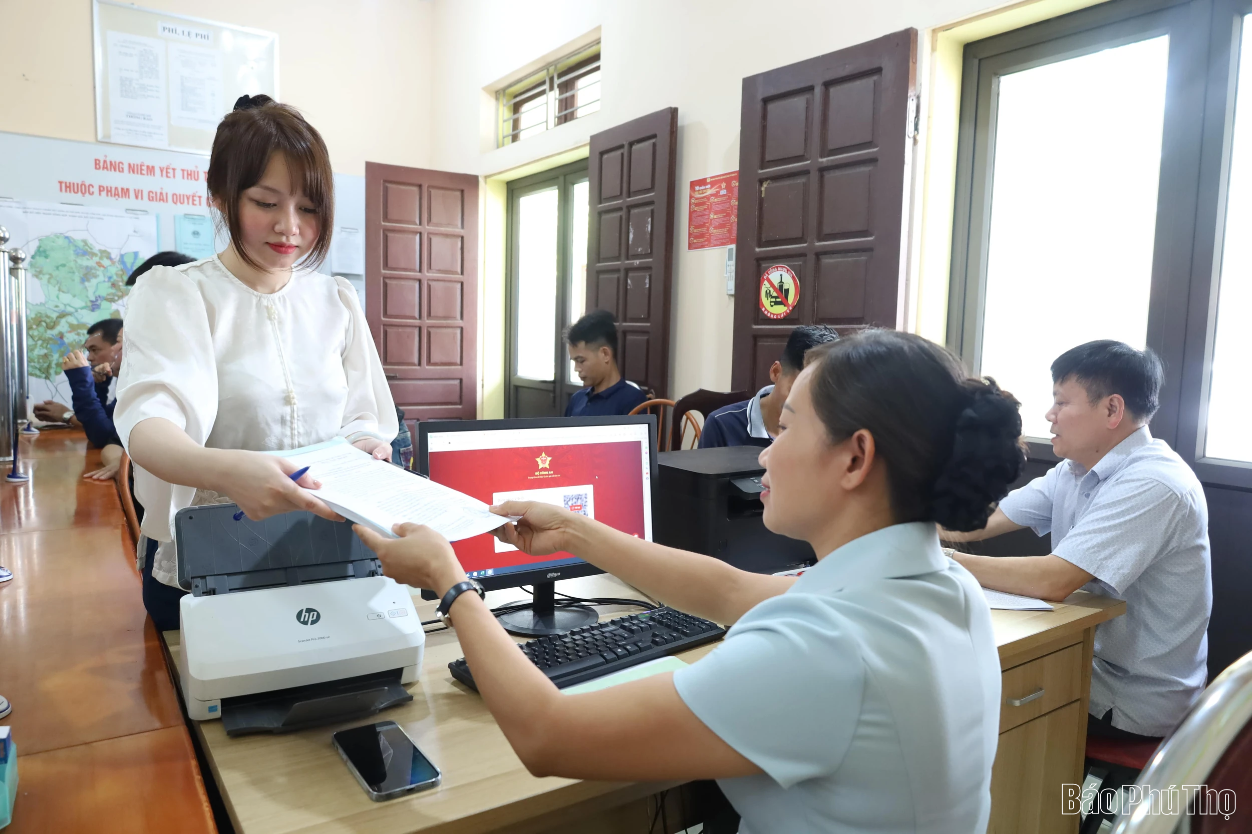 Hoàn thiện bộ máy, vận hành thông suốt mô hình chính quyền địa phương 2 cấp