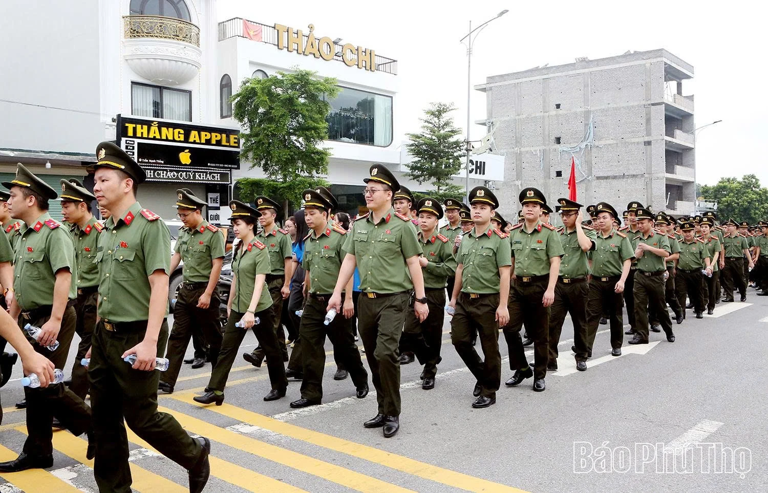 Phu Tho People Join walk for a united and strong Viet Nam
