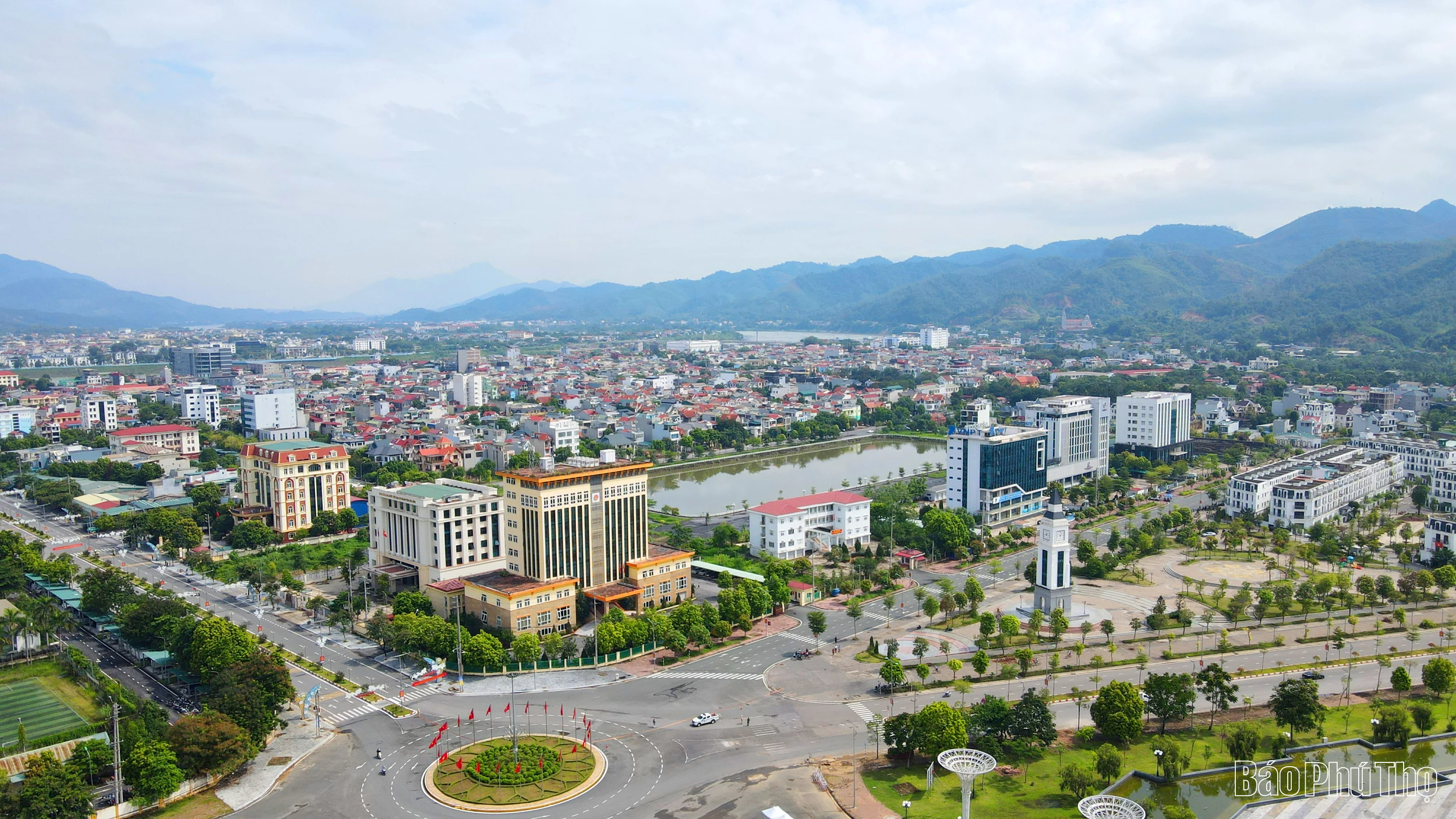 Ấn tượng ngày thi đấu đầu tiên Giải vô địch xe đạp địa hình đường trường và địa hình trẻ quốc gia năm 2025